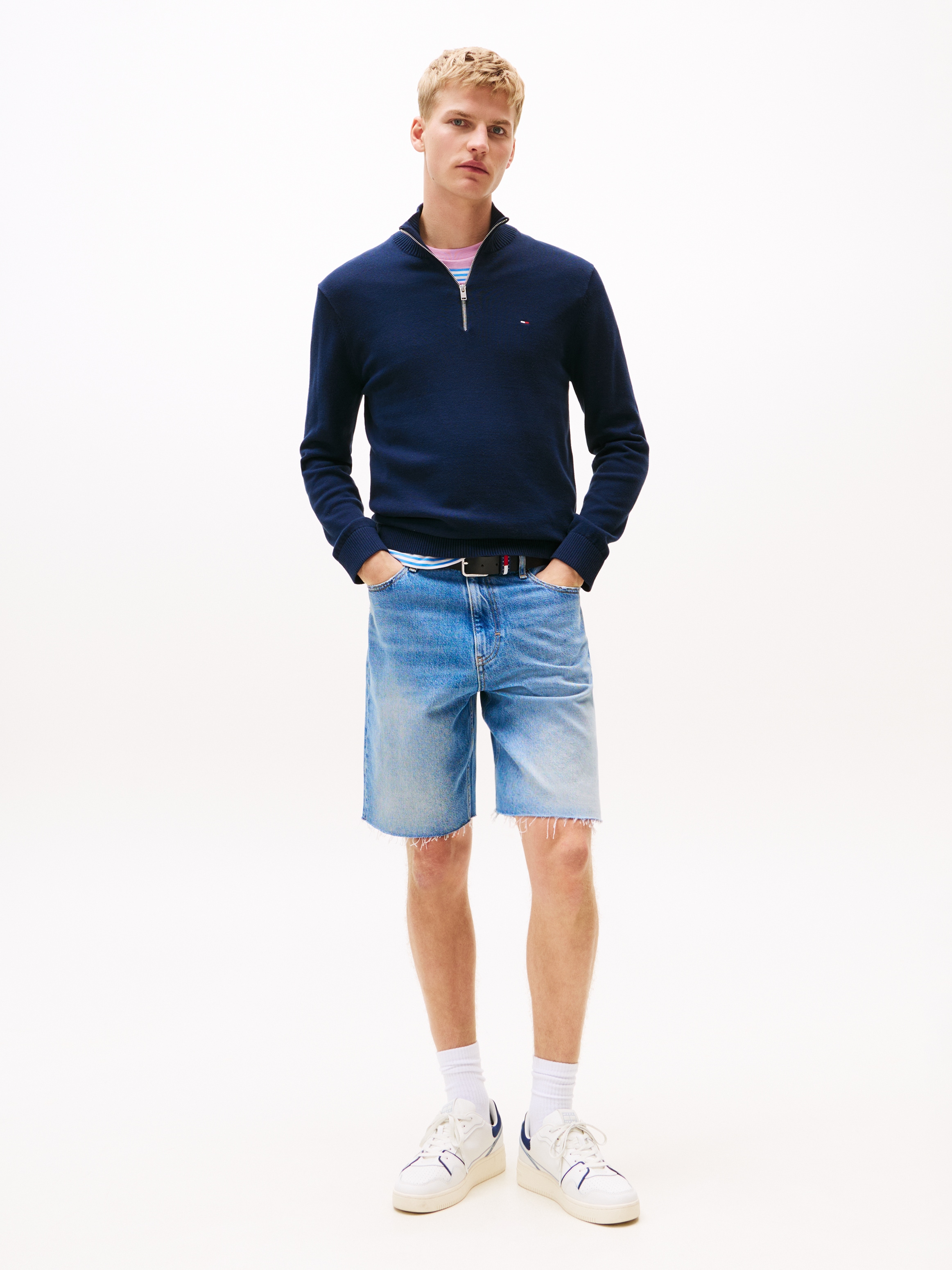 Tommy Jeans Strickpullover »TJM SLM ESS LIGHT ¼ ZIP SWTR EXT«, Mit Rundhalsausschnitt