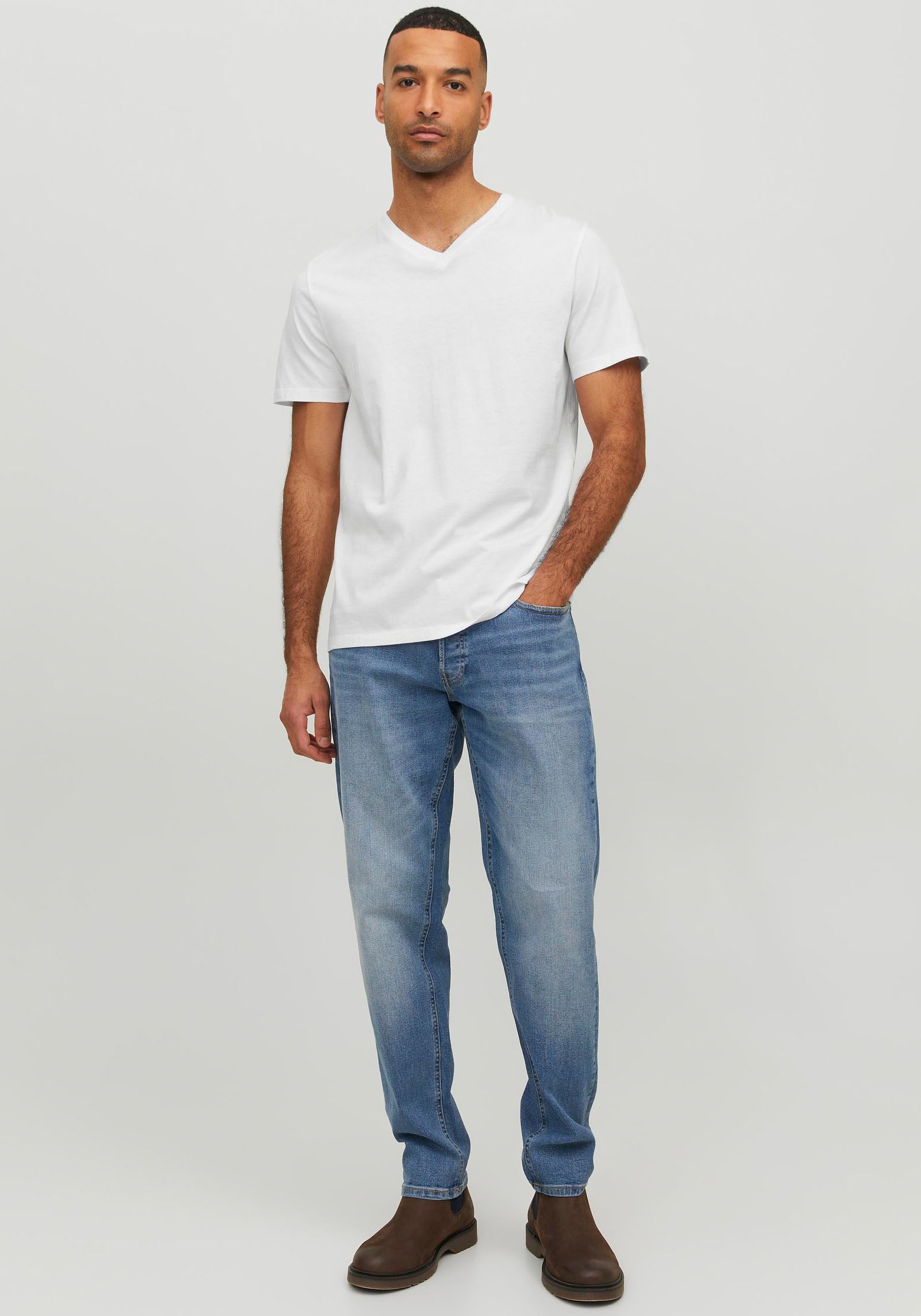 Jack & Jones V-Shirt »JJEORGANIC mit V-Ausschnitt, lässig kombinierbar, ideal für Alltag«, unifarben, modisch, regular fit, Baumwolle, V-Ausschnitt