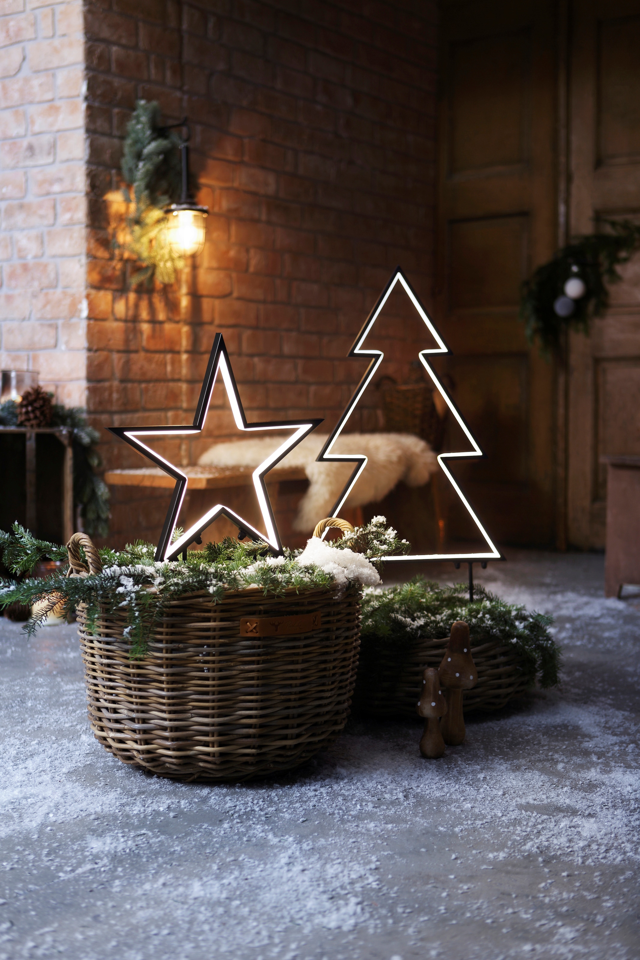 BONETTI LED Stern »Weihnachtsstern«, 180 flammig-flammig, aus Kunststoff und Metall, Weihnachtsdeko aussen