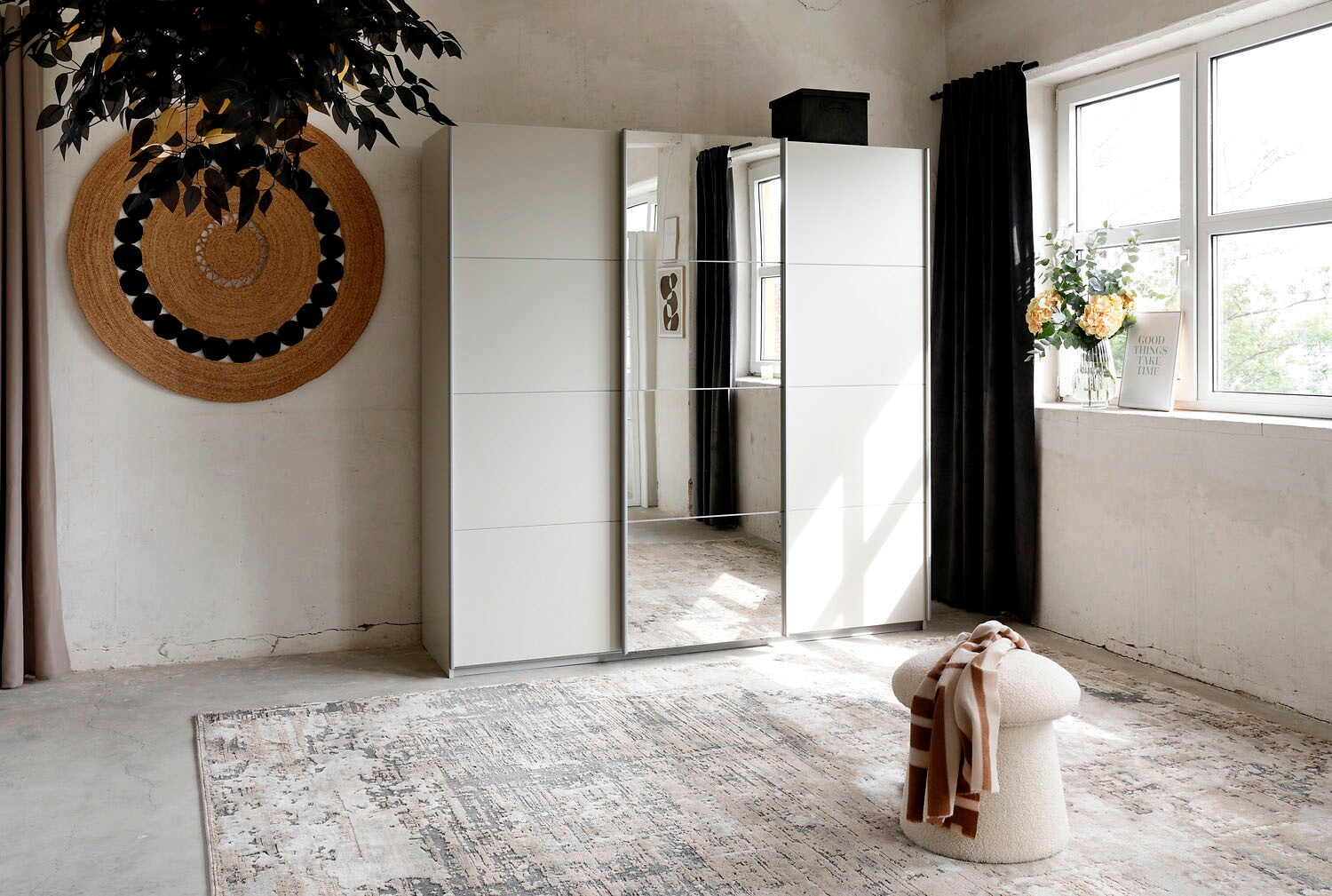 rauch Schwebetürenschrank »Kleiderschrank Schrank OTTO´S CHOICE Garderobe AGORDO«, (in zwei Griff-Farben), Top Innenausstattung, in 4 Breiten und 2 Höhen MADE IN GERMANY