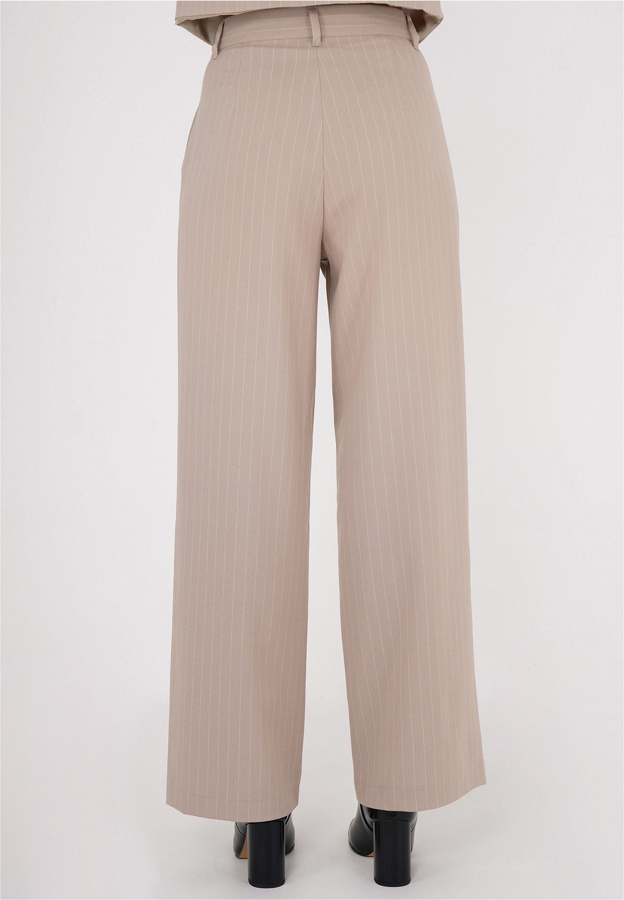 freshlions Stoffhose, (1 tlg.), in klassischem Design