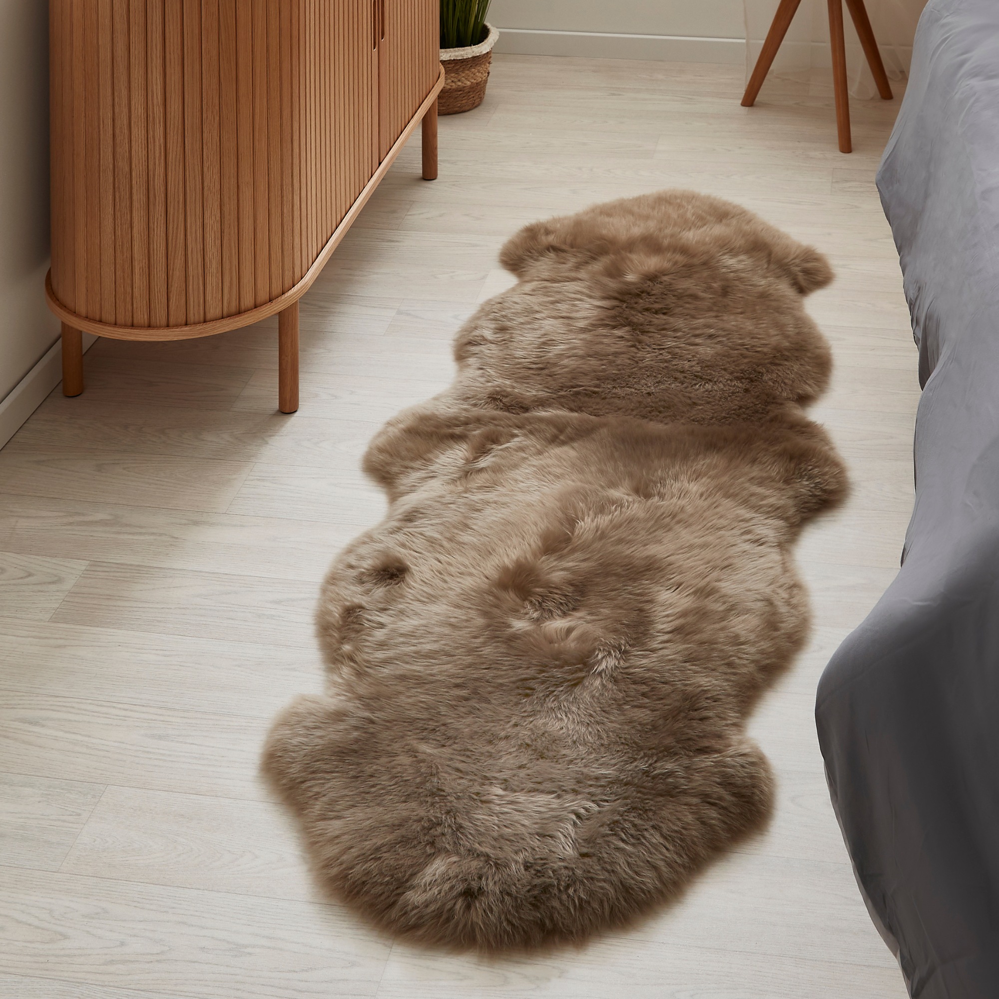 LUXOR living Fellteppich »Schaffell Namika«, fellförmig, 50 mm Höhe, echtes Lammfell, weich & flauschig, große Farbauswahl, in 2 Größen