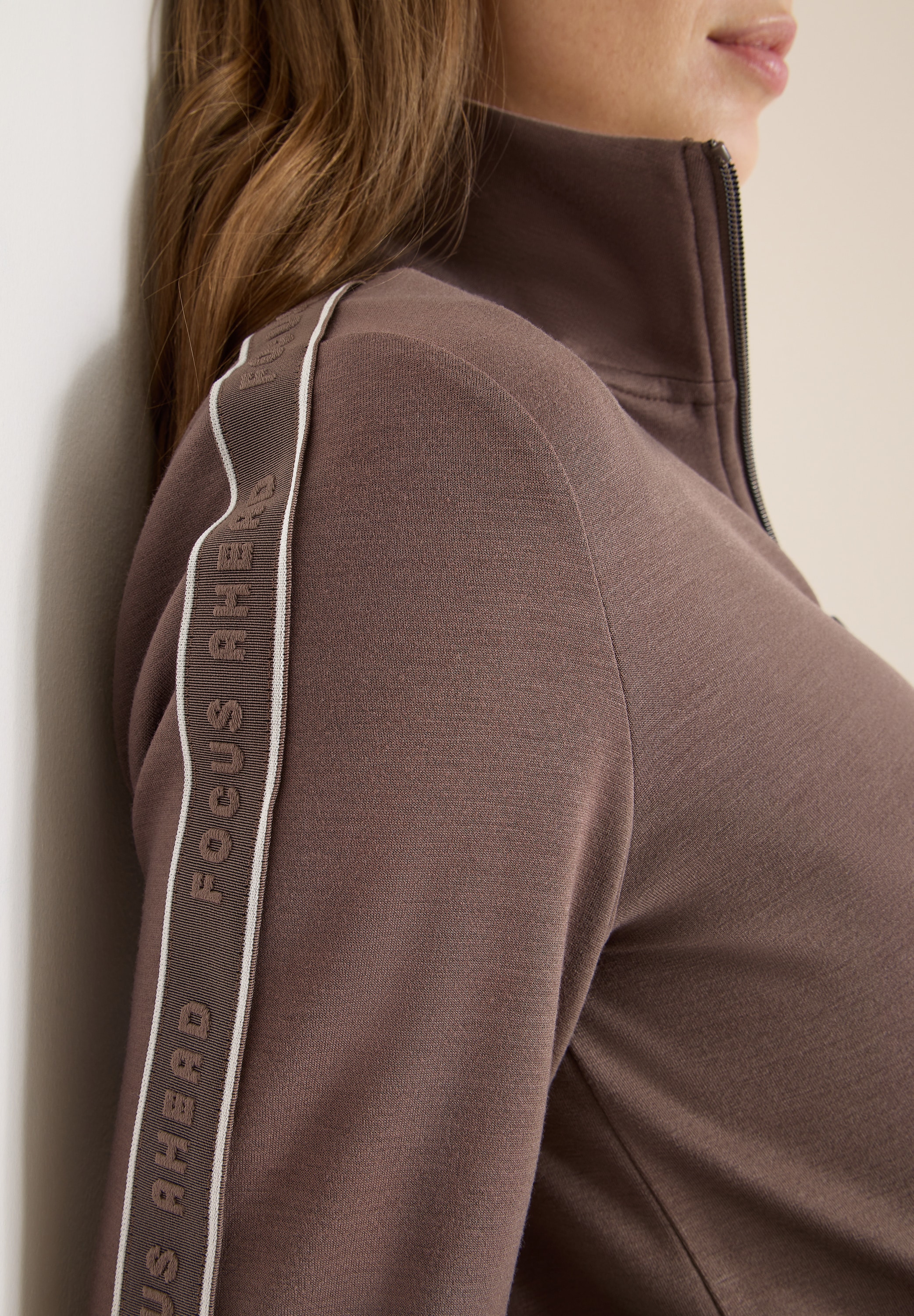 Cecil Sweatjacke mit Tape Detail am Ärmel