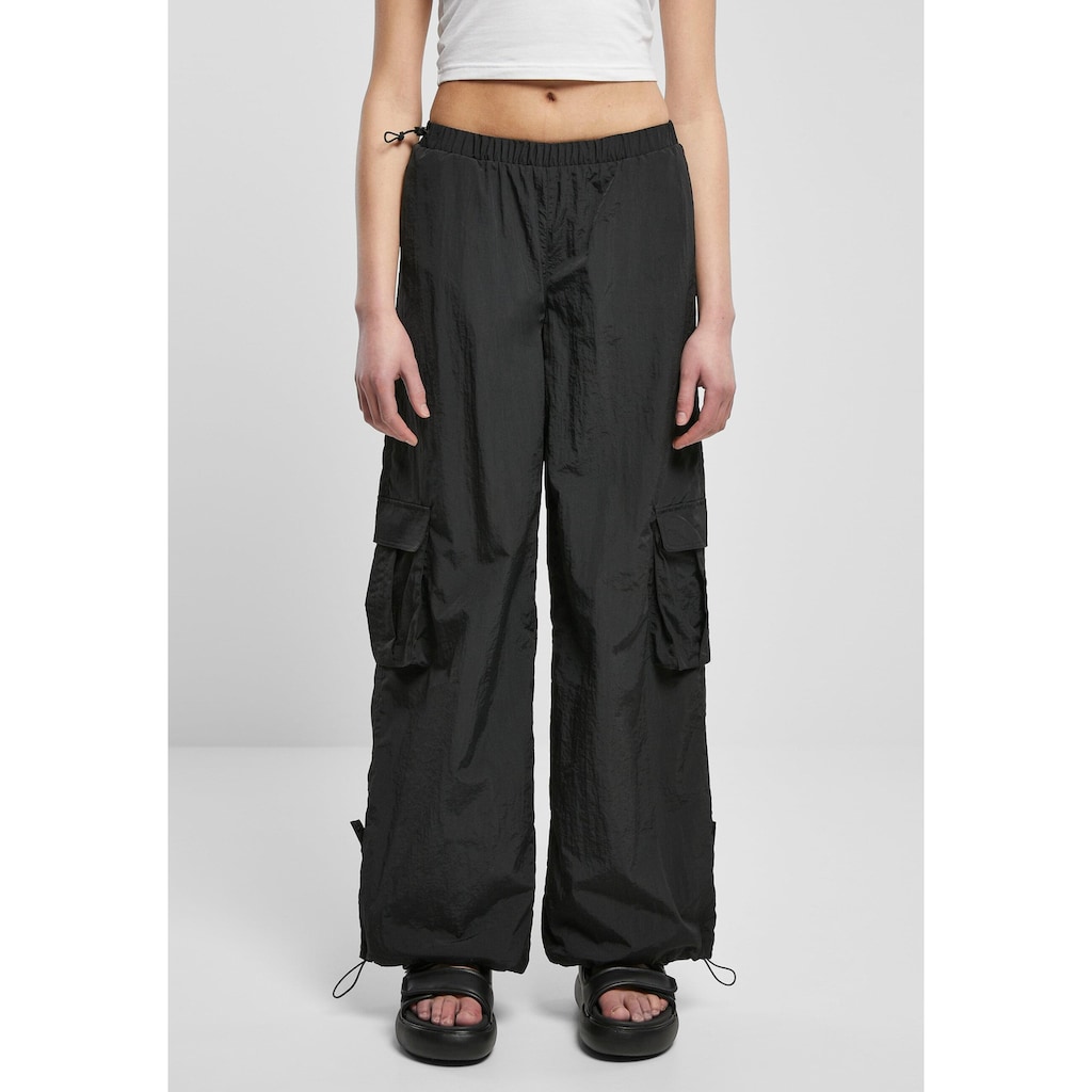 URBAN CLASSICS Stoffhose »Urban Classics Damen Ladies Wide Crinkle Nylon Cargo Pants«, (1 tlg.)