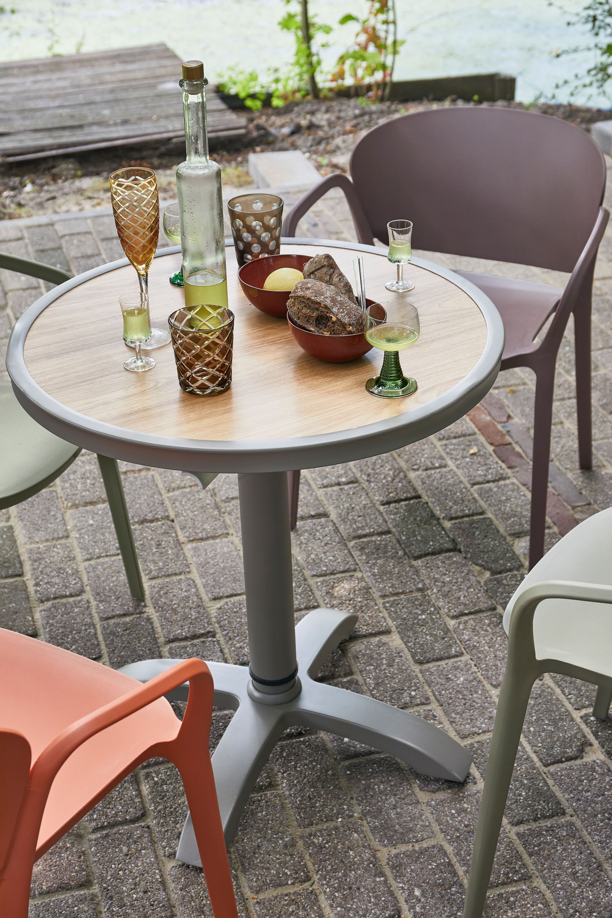 WOOOD Barhocker »WOOOD Jeppe Höhenverstellbarer Bartisch« Höhenverstellbarer Aluminium-Bartisch, flexibel & für Indoor/Outdoor.