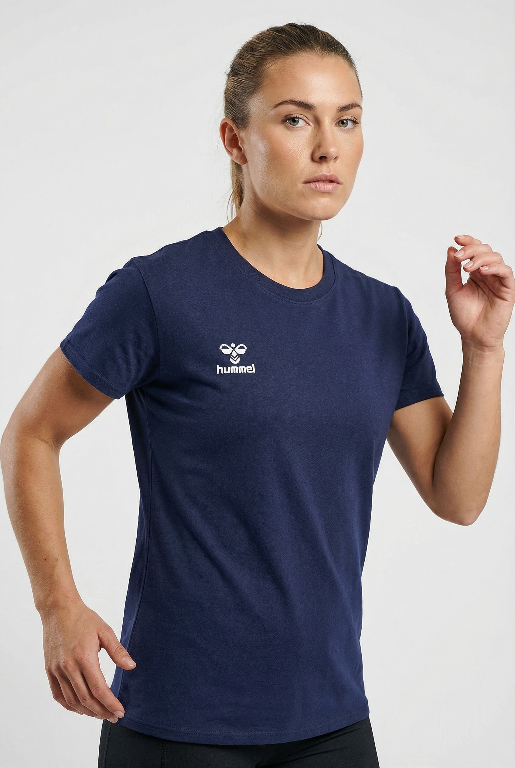 hummel T-Shirt "HMLGO 2.0 T-SHIRT S/S WOMAN" mit Rundhalsausschnitt, Kurzarm, aus Baumwolle, in Stretch-Jersey