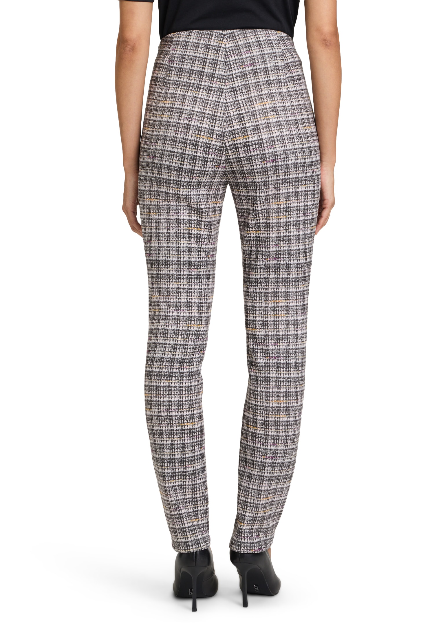 Betty Barclay Bundfaltenhose »Betty Barclay Karo-Hose Slim Fit«, Material