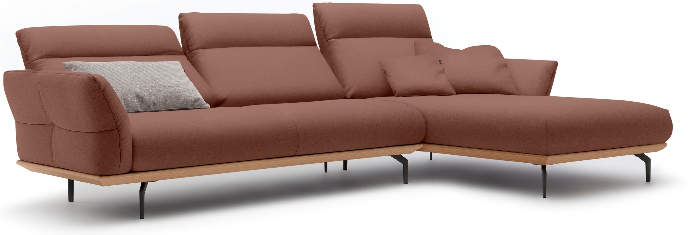 Creation BY ROLF BENZ Ecksofa »CR.460«, Sockel in Eiche, Winkelfüße in Umbragrau, Breite 318 cm