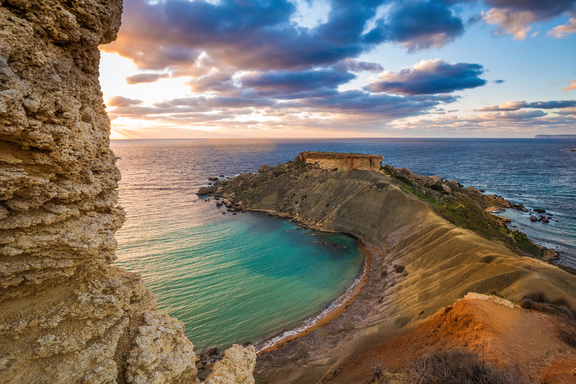 Papermoon Fototapete "GNEJNA BUCHT-MALTA STRAND KLIPPEN KÜSTE BLUMEN GEBIRG günstig online kaufen