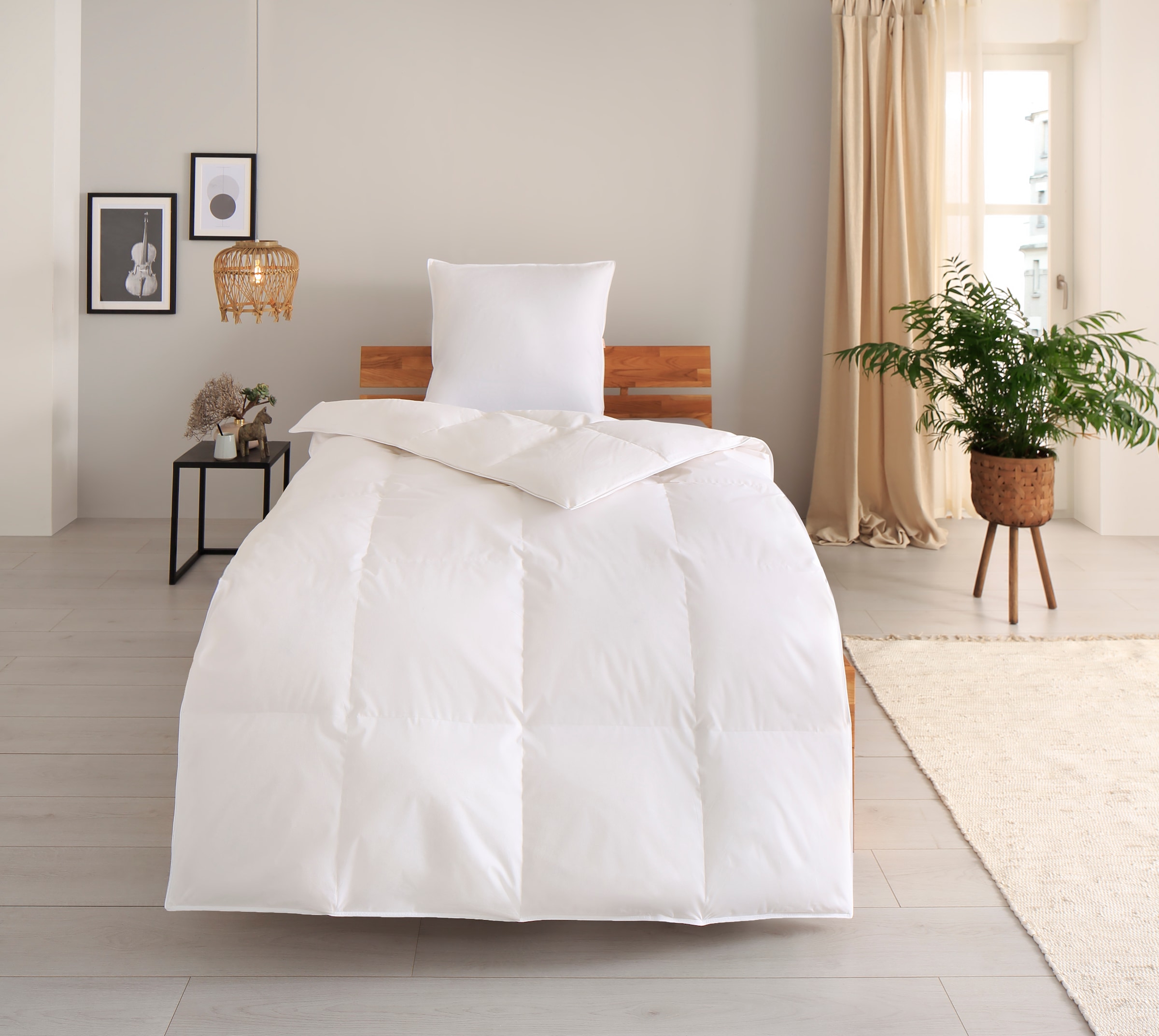 OTTO products Daunenbettdecke »Jannika«, normal, Füllung 80% Daunen & 20% Federn, Bezug 100% Baumwolle, (1 St.), plastikfreie Verpackung