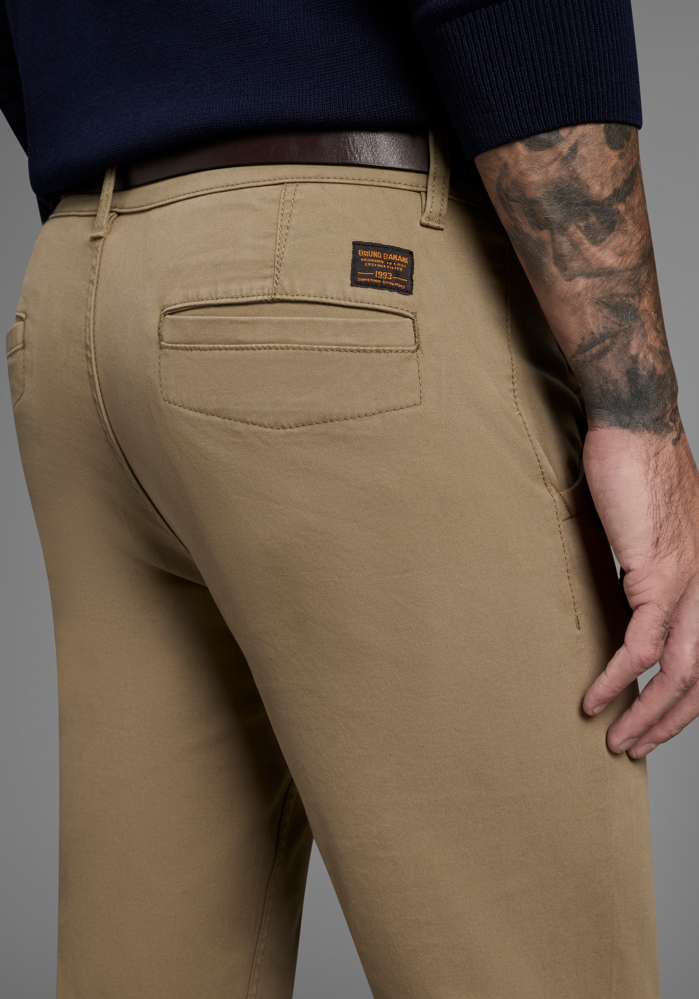 Bruno Banani Chinohose, (Set, mit abnehmbarem Gürtel)