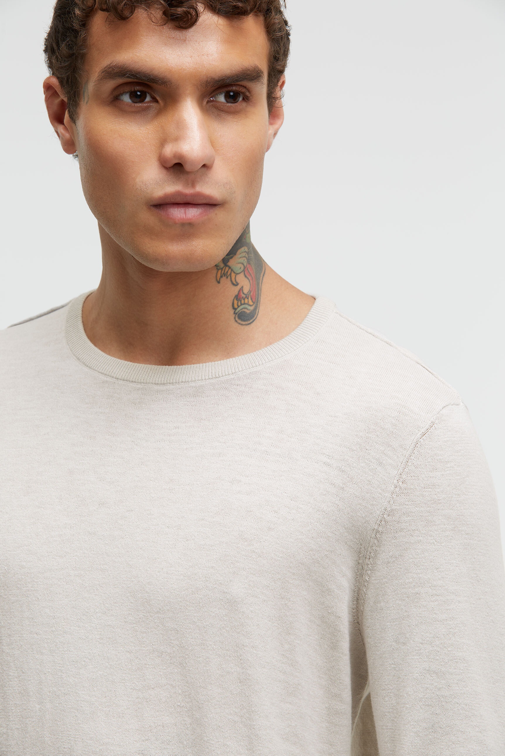 CMPD Rundhalspullover mit Rollsäumen