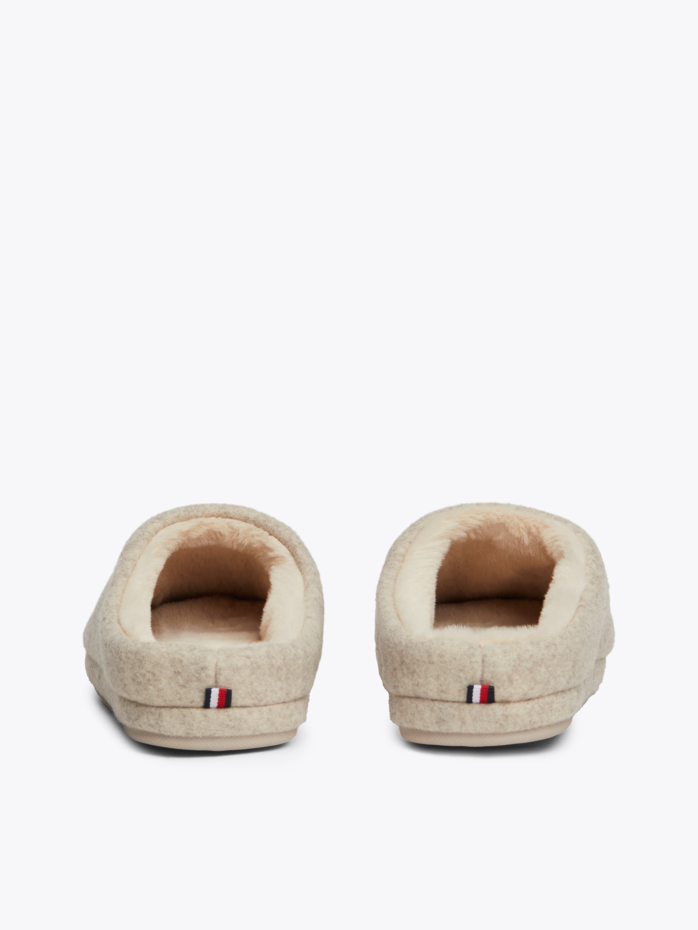 Tommy Hilfiger Pantoffel »TH EMBROIDERED BASICS SLIPPER«, Casualmode, Hausschuh, Schlupfschuh mit besticktem TH-Logo