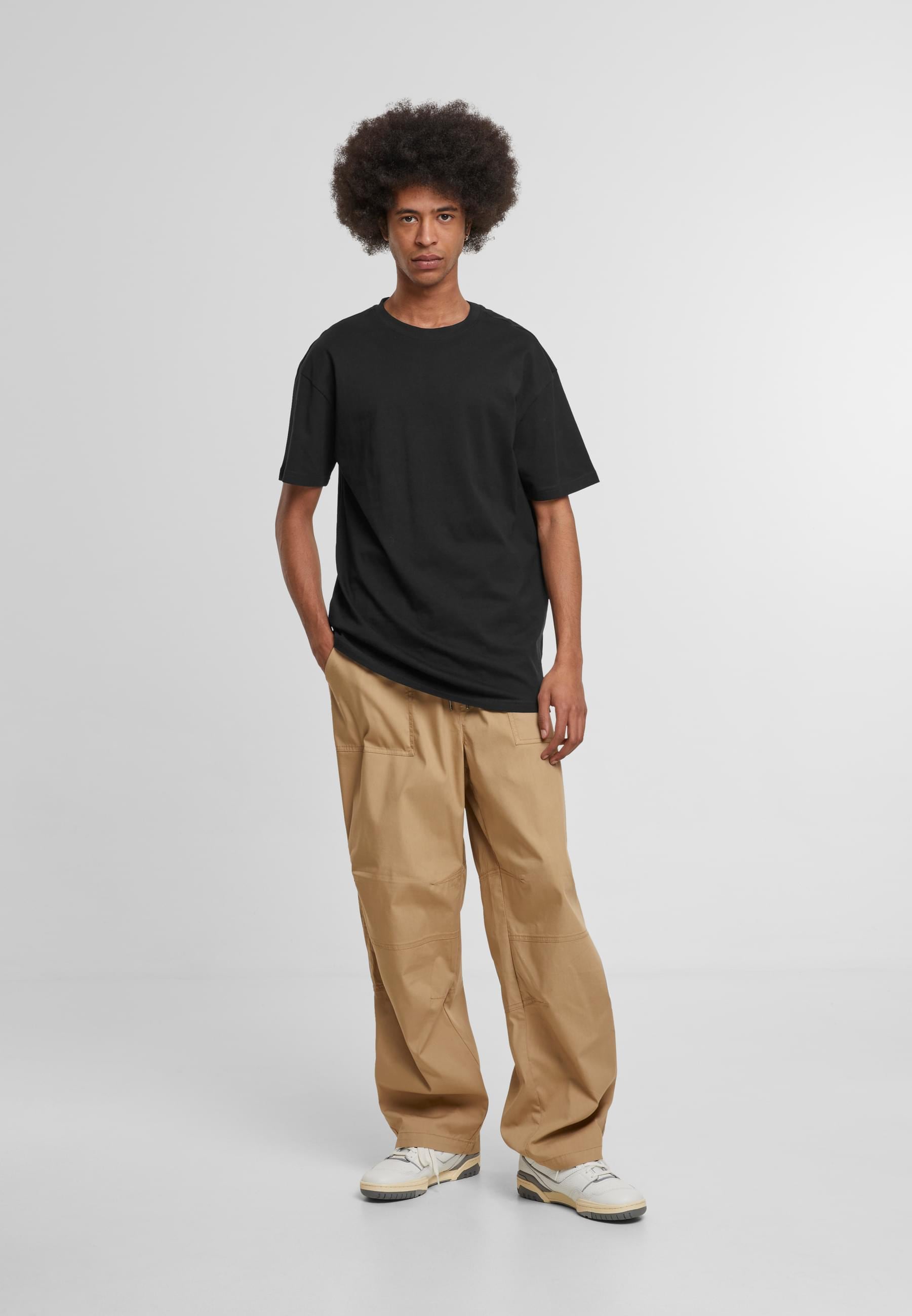 URBAN CLASSICS Stoffhose »Urban Classics Loose Fit Pants With Darts«, (1 tlg.)