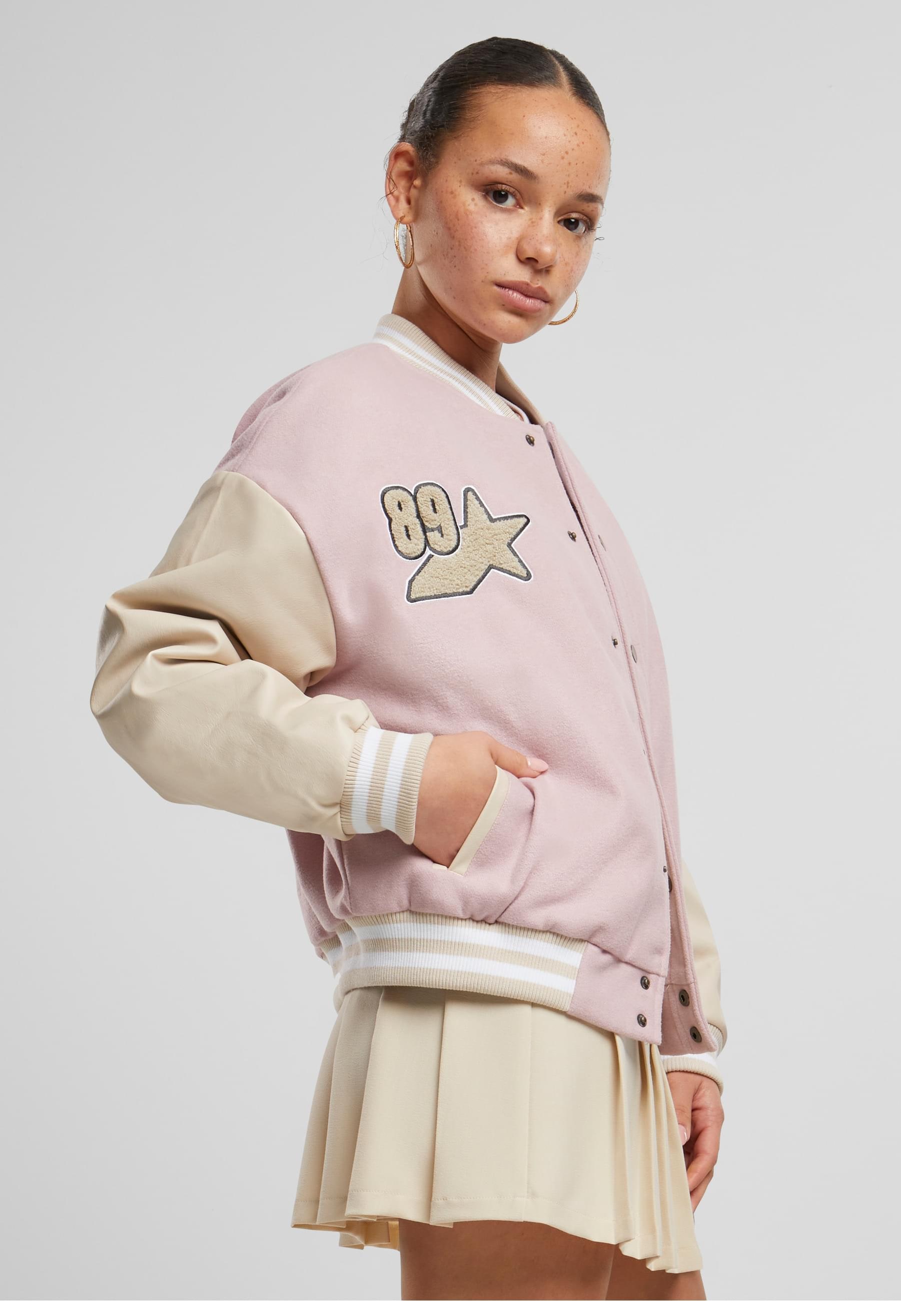 Karl Kani Collegejacke »Karl Kani Karl Kani Retro Patch Star Logo OS College Jacket«, (1 St.), ohne Kapuze