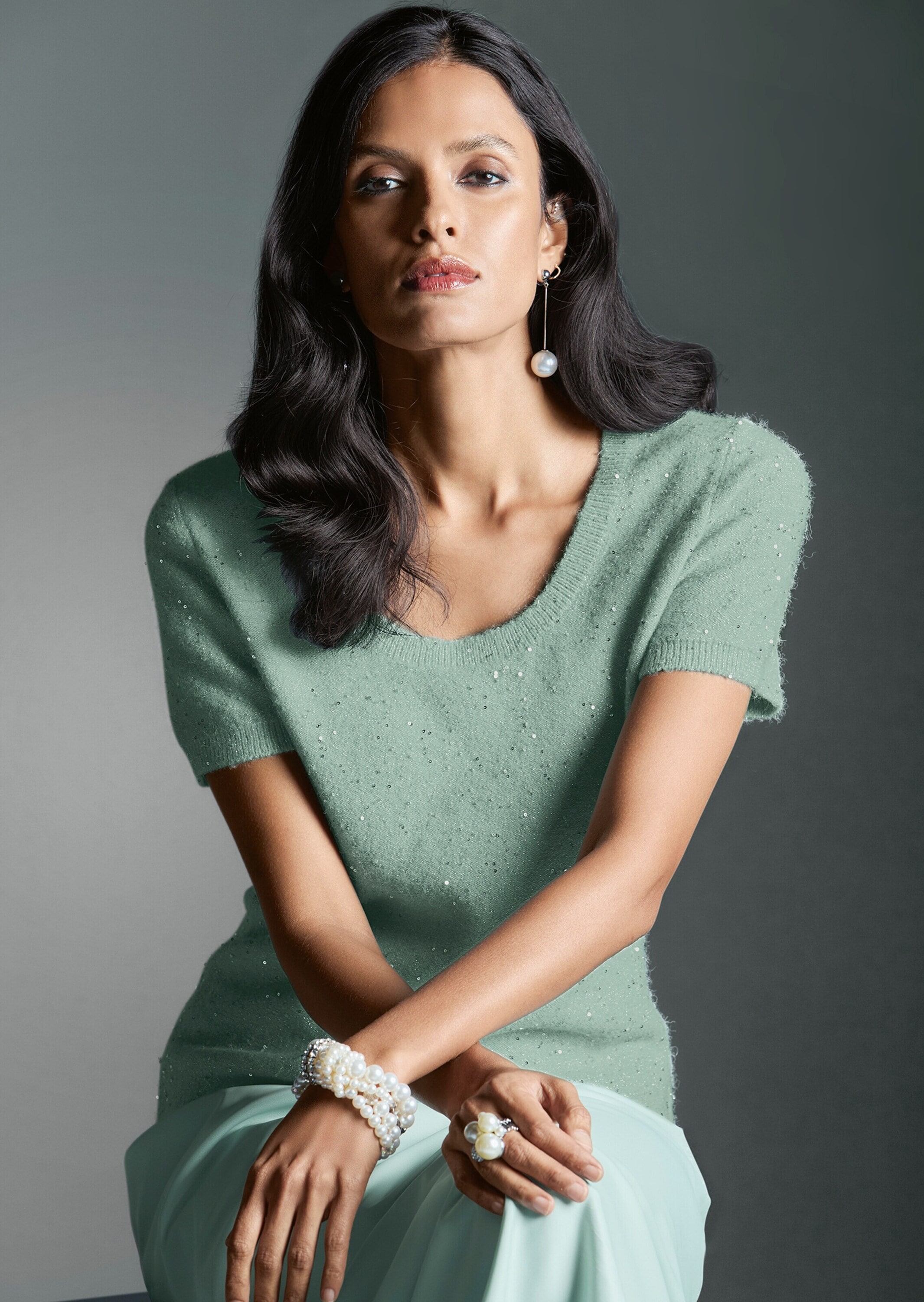 MADELEINE Longpullover »Pullover Kurzarm-Pullover mit Pailletten-Glanz«