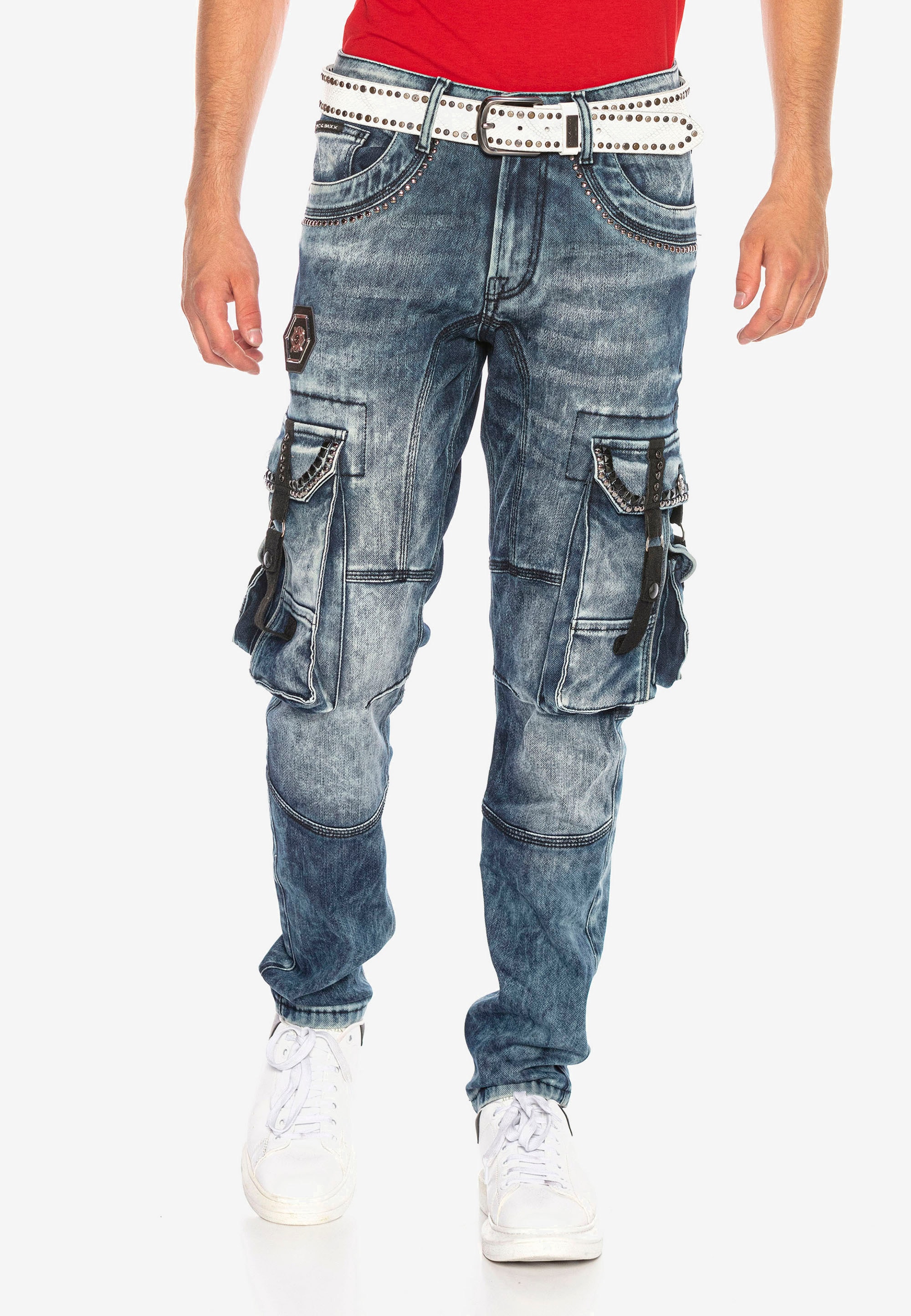 Cipo & Baxx Bequeme Jeans, mit coolen Cargotaschen