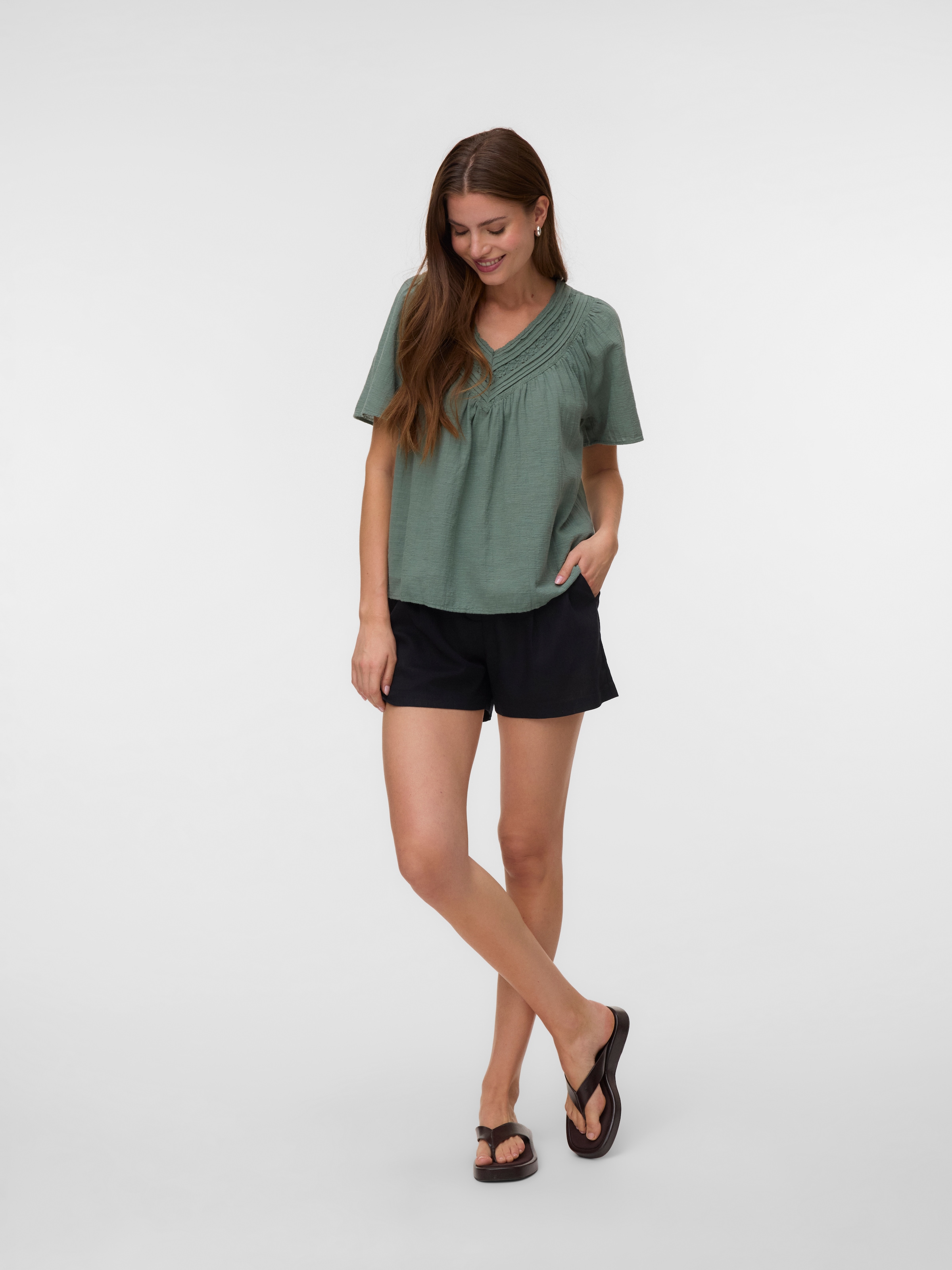 Vero Moda Kurzarmbluse »VMKARLA S/S V-NECK TOP WVN BTQ« Baumwolle