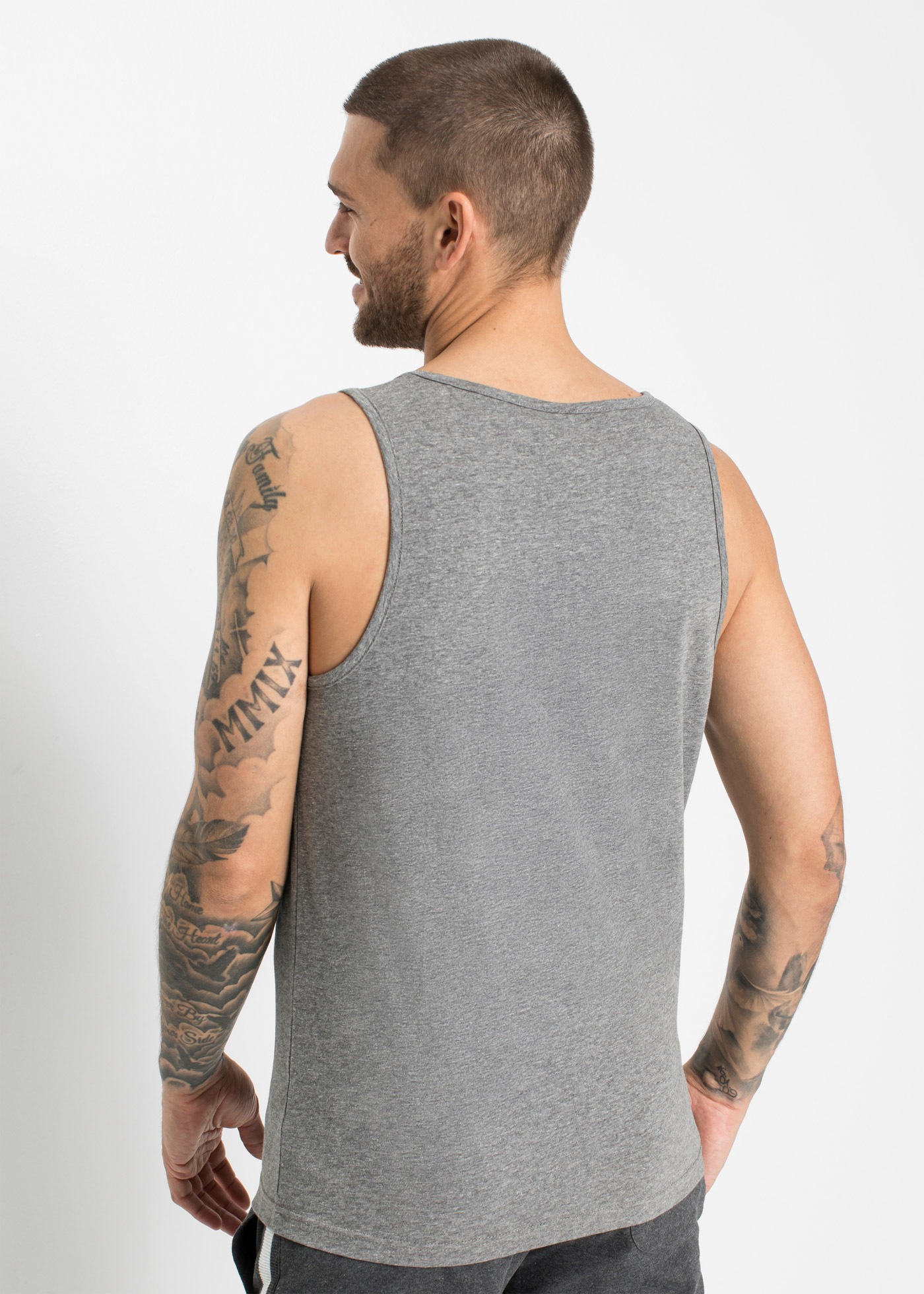Thumbnail - bonprix Tanktop Packung, 3 Stk. Regular Fit, Rundhalsausschnitt