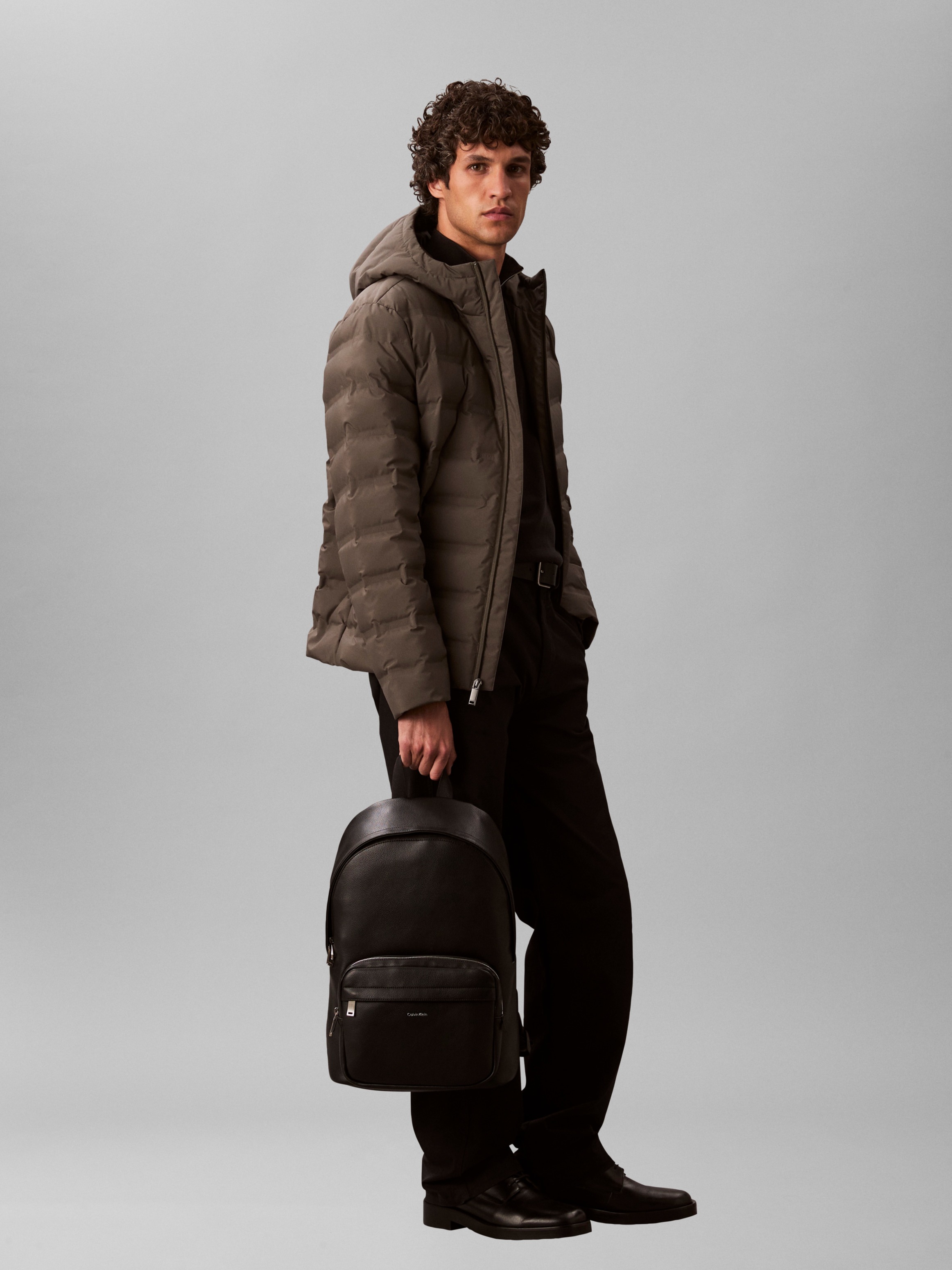 Thumbnail - Calvin Klein Rucksack "RAISED ROUND BACKPACK" Unisex Cityrucksack, Freizeitrucksack mit Reißverschluss