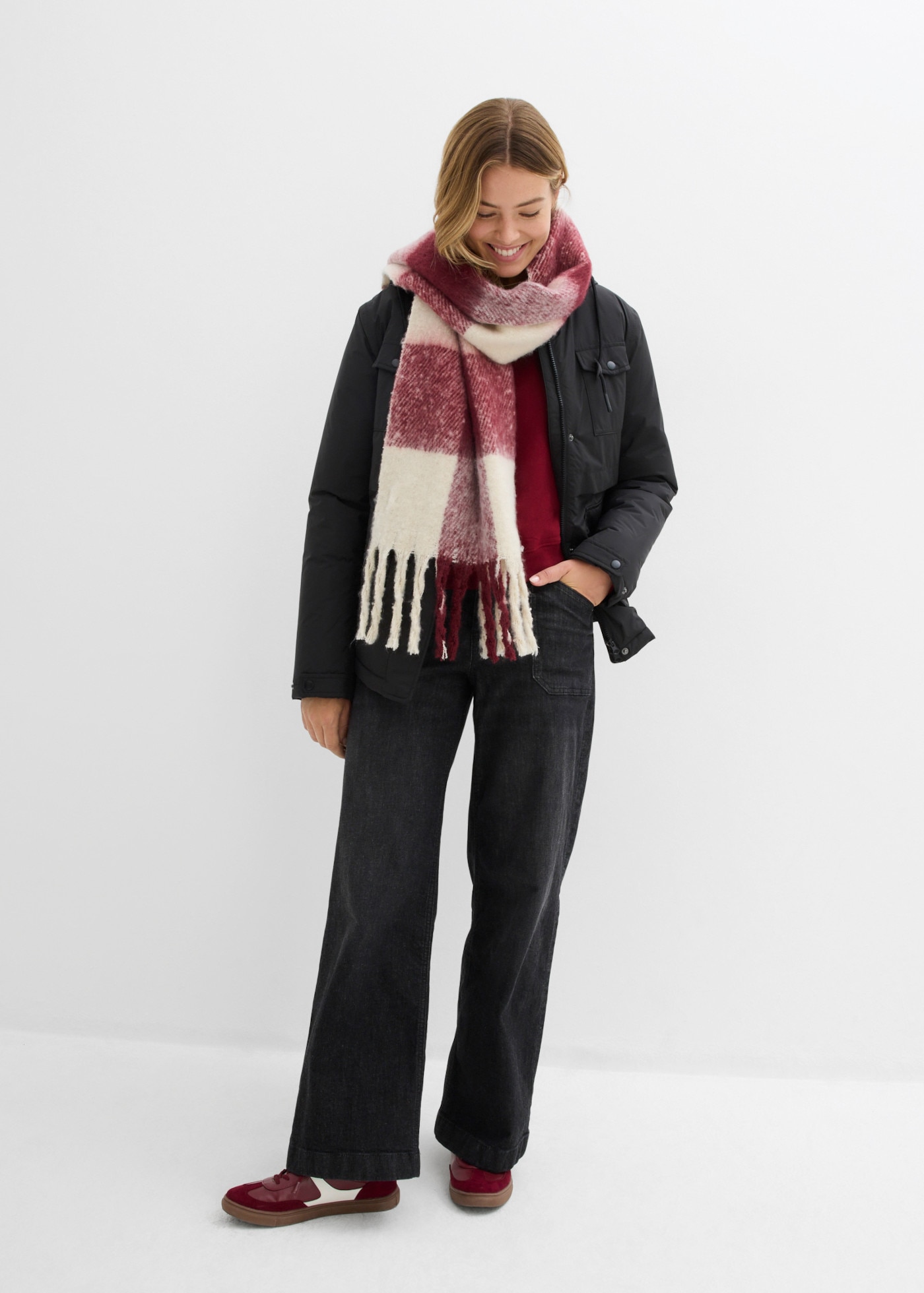 bonprix Funktionsjacke figurumspielende Passform, sportlicher Stil