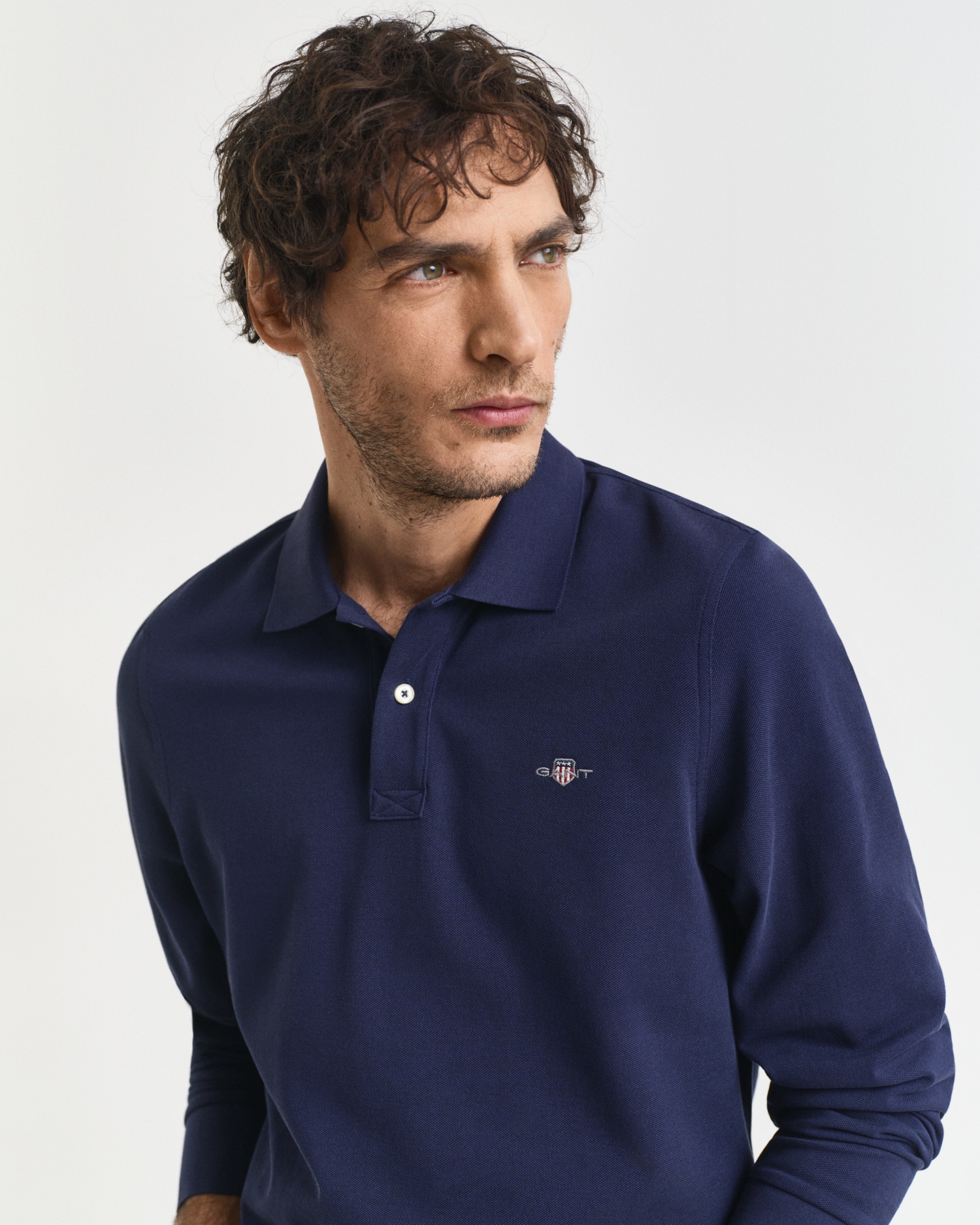 Gant Poloshirt »REG SHIELD LS PIQUE RUGGER« mit Logotickerei auf der Brust