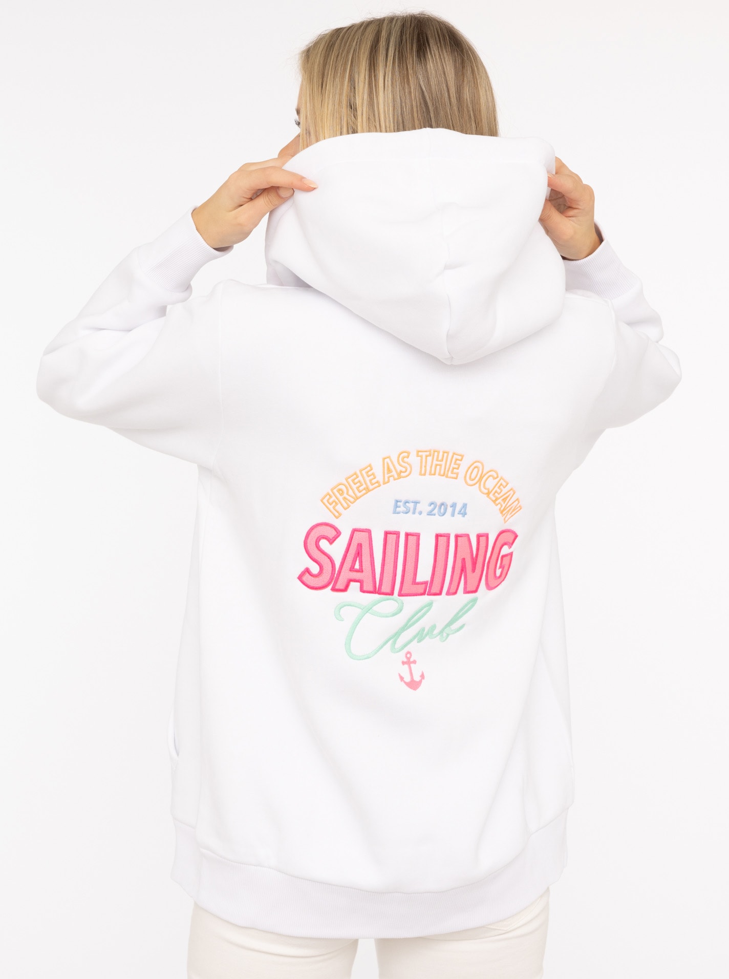 Zwillingsherz Kapuzensweatjacke »"Sailing Club"«, Kapuzensweatjacke mit großer SAILING Applikation am Rücken und Tasche