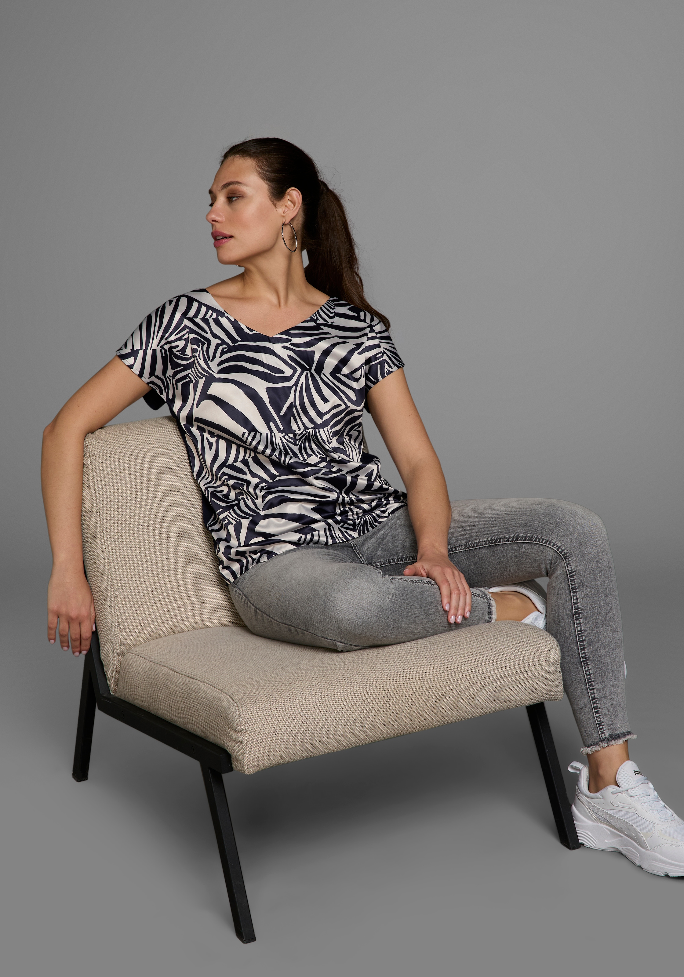Laura Scott Shirtbluse, in Shirt-Optik, vorne leichtglänzender Satin - NEUE KOLLEKTION