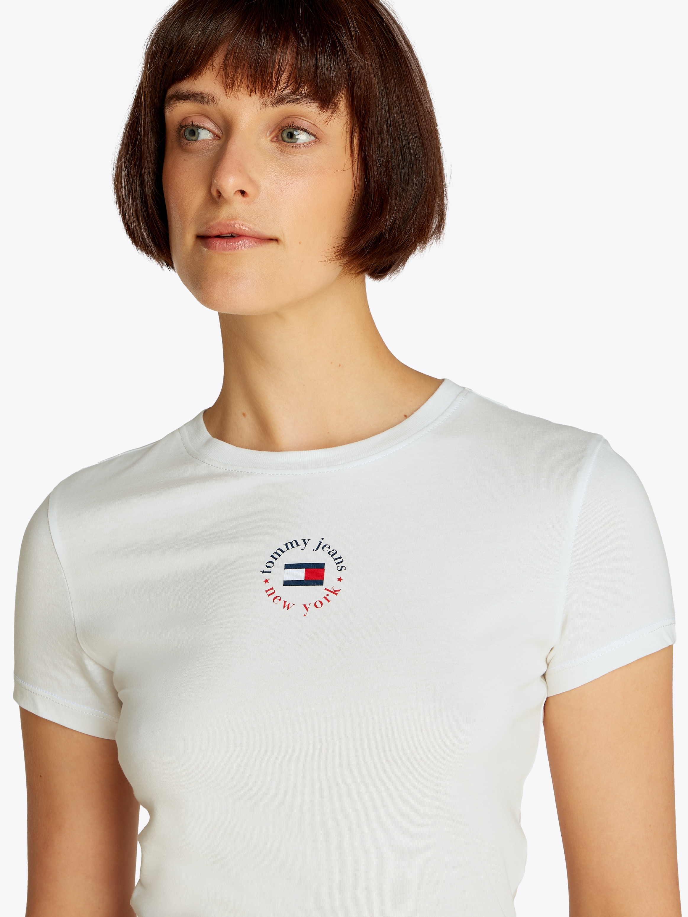 Tommy Jeans T-Shirt »TJW SLIM ESSENTIAL LOGO 2 TEE«, mit Logoschriftzug