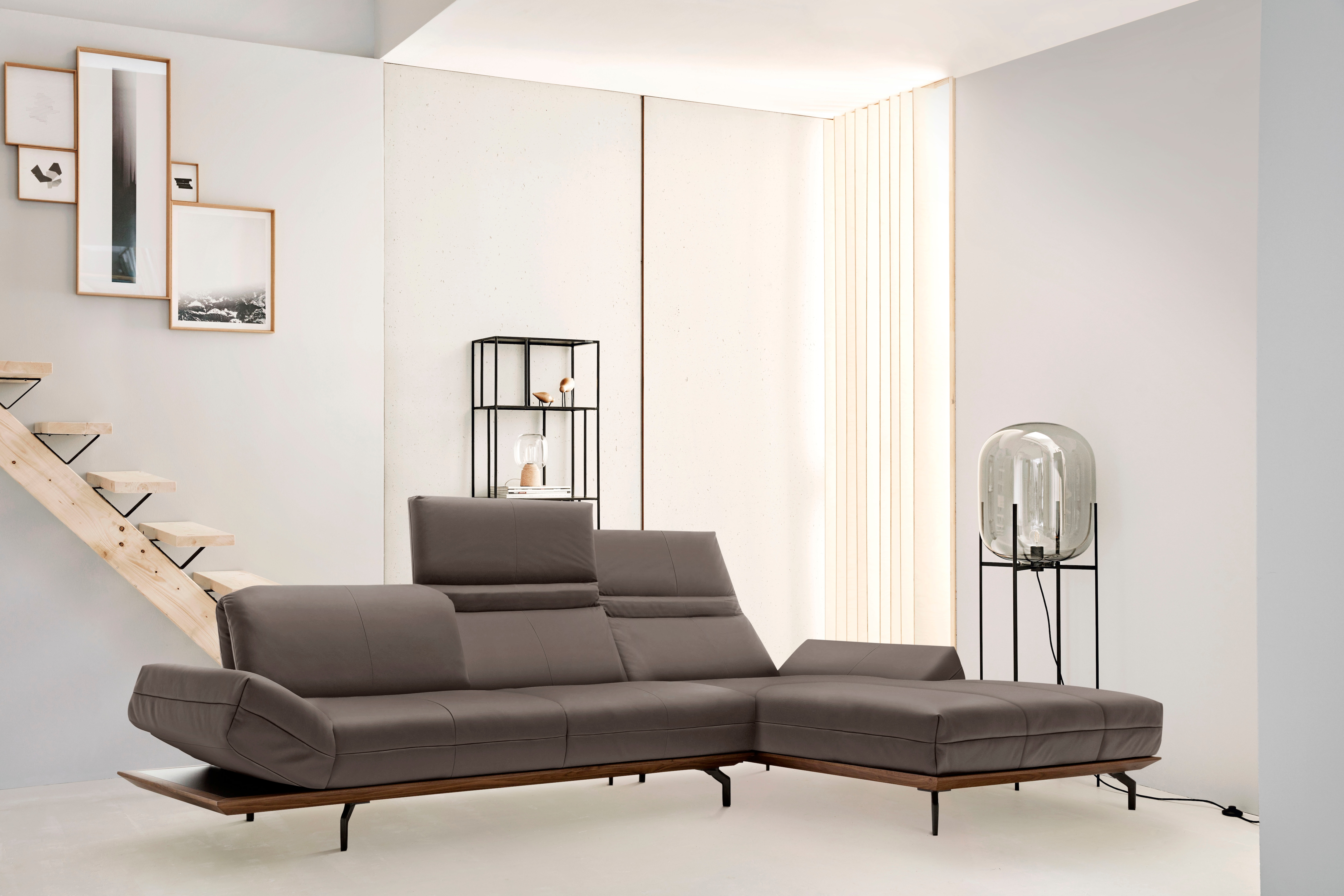 Creation BY ROLF BENZ Ecksofa "CR.420, Designecksofa, bequem, verstellbare Rückenlehne, L-Form" in 2 Qualitäten, Holzrahmen in Eiche Natur oder Nußbaum, Breite 313 cm