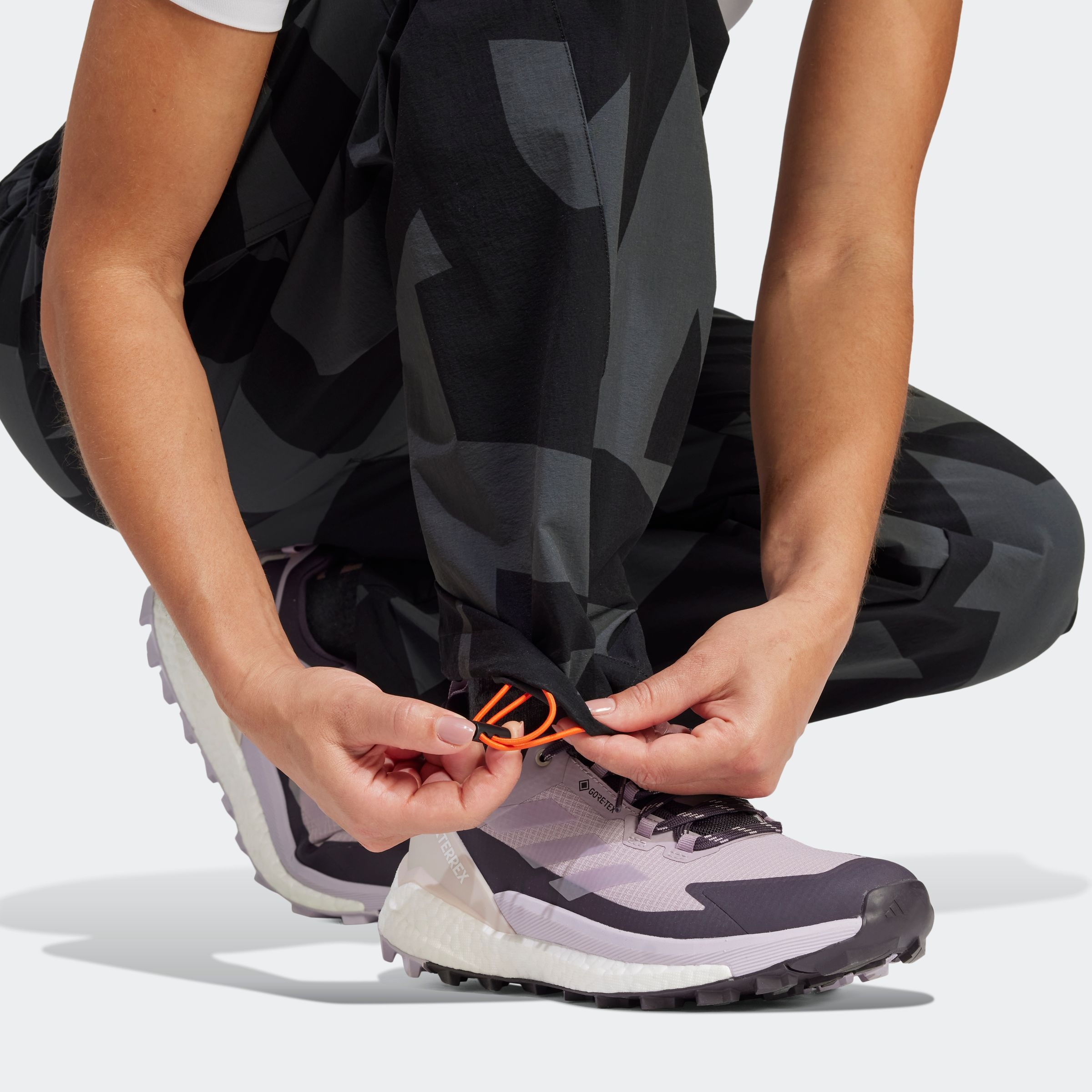 adidas TERREX Outdoorhose »W CARGO AOP P«, (1 tlg.)