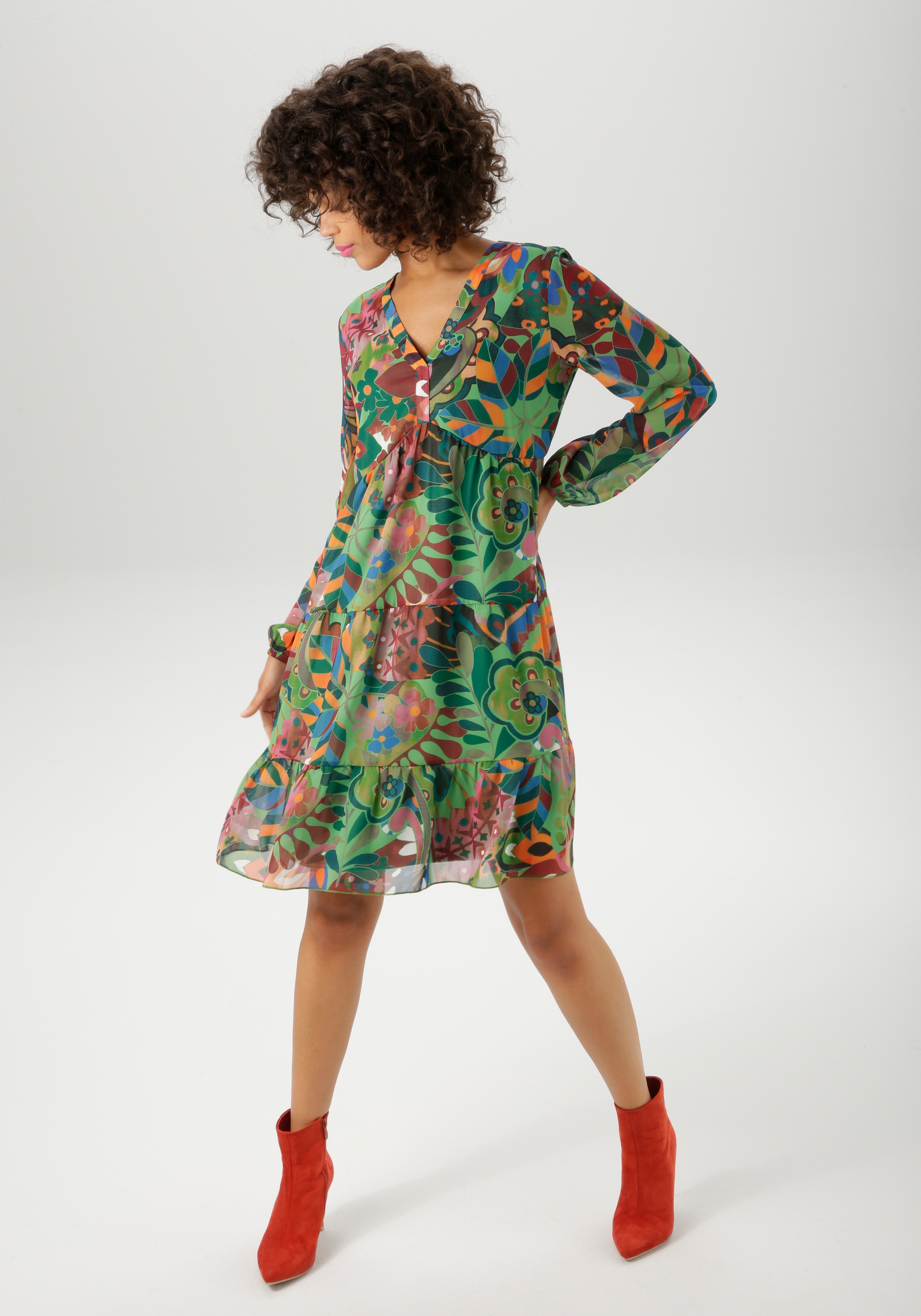 Aniston CASUAL Tunikakleid mit fantasievollem, grafischen Blumendruck günstig online kaufen