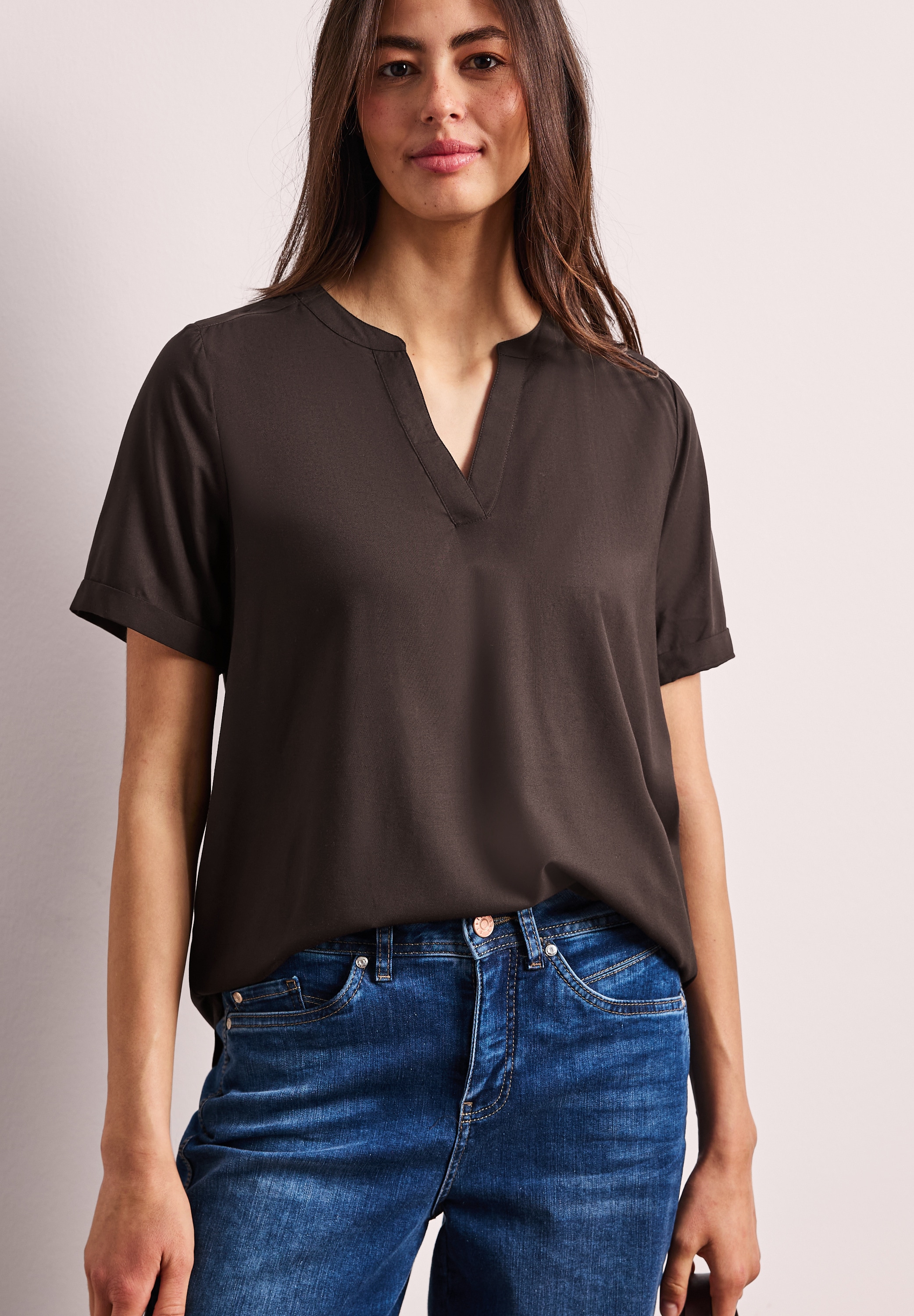 STREET ONE Kurzarmbluse mit geschlitztem Rundhalsausschnitt günstig online kaufen