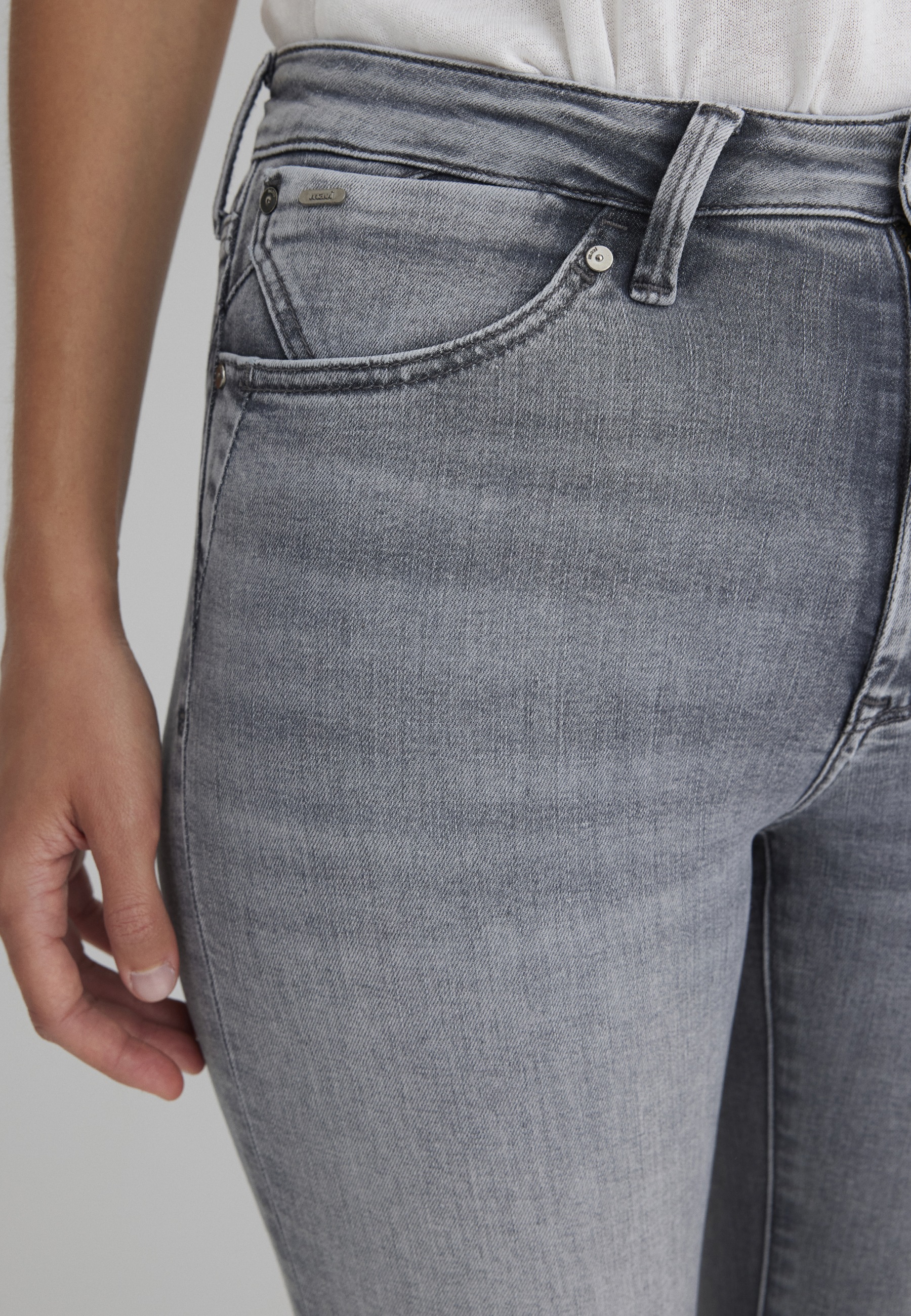 Mavi Straight-Jeans »KENDRA«, gerde Form