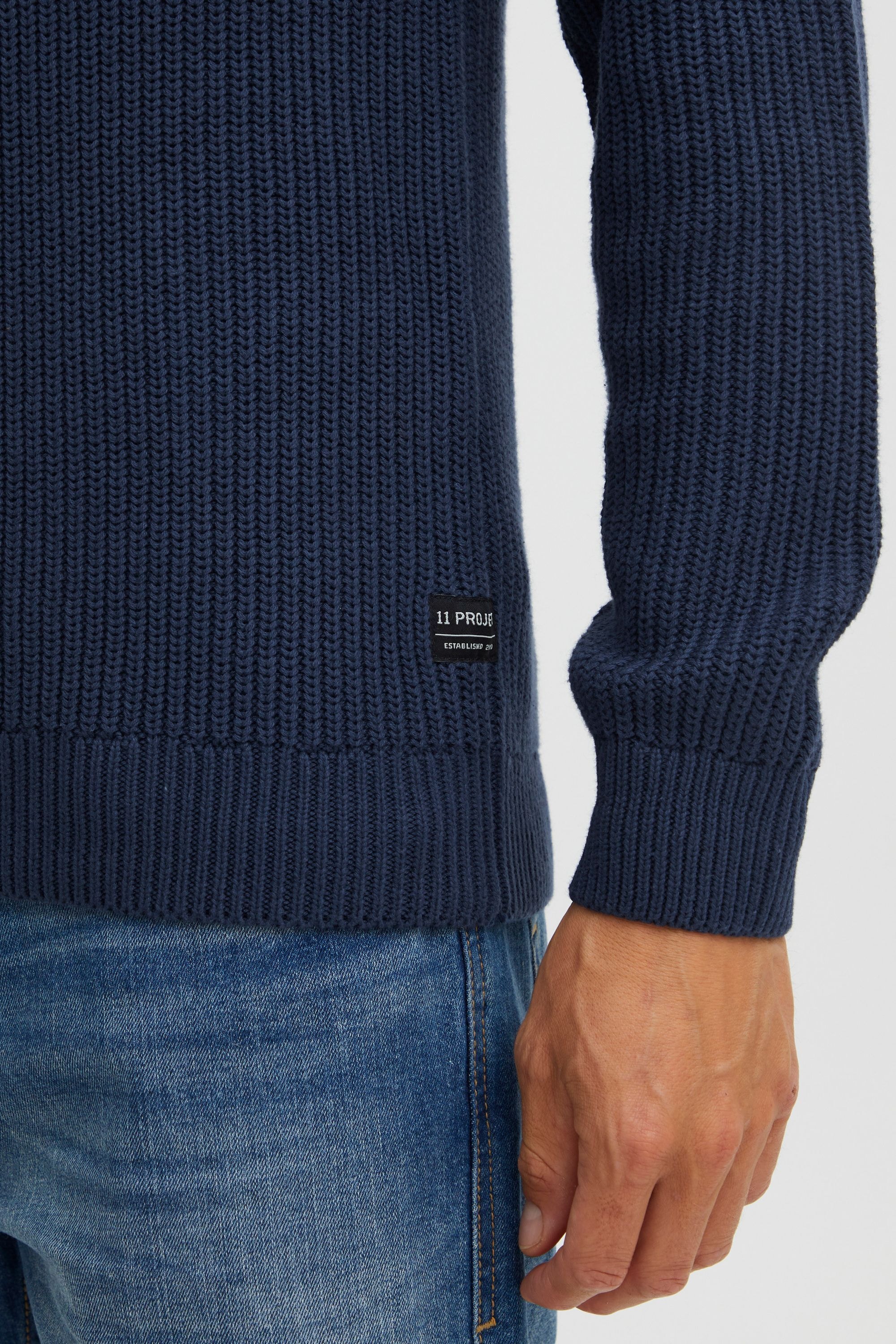 11 Project Strickpullover »11 Project PRAdamus«