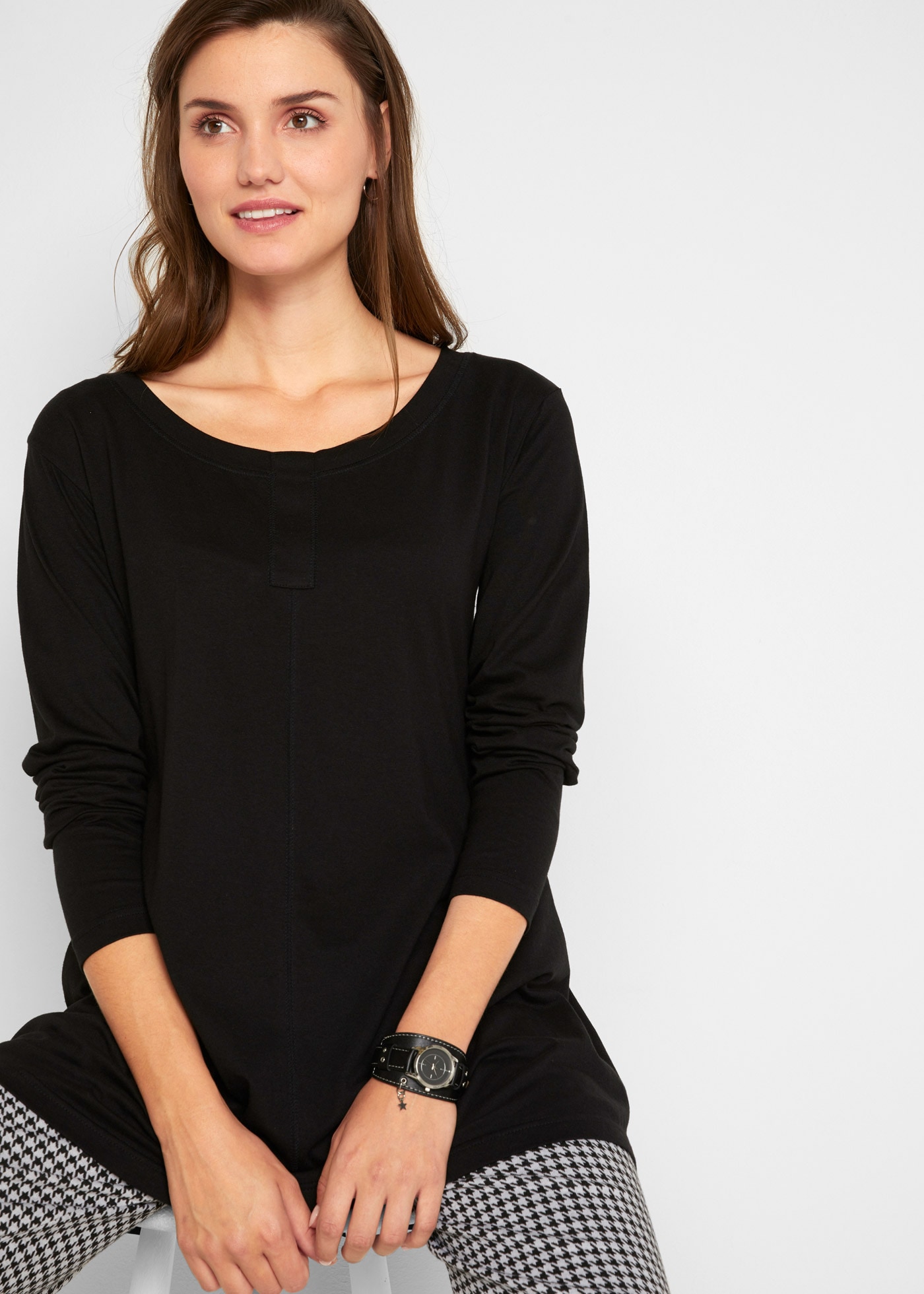 bonprix Langarmshirt "Langarmshirt aus Baumwoll-Viskose-Mix" aus weiter A-Linie, ausgestellte Passform