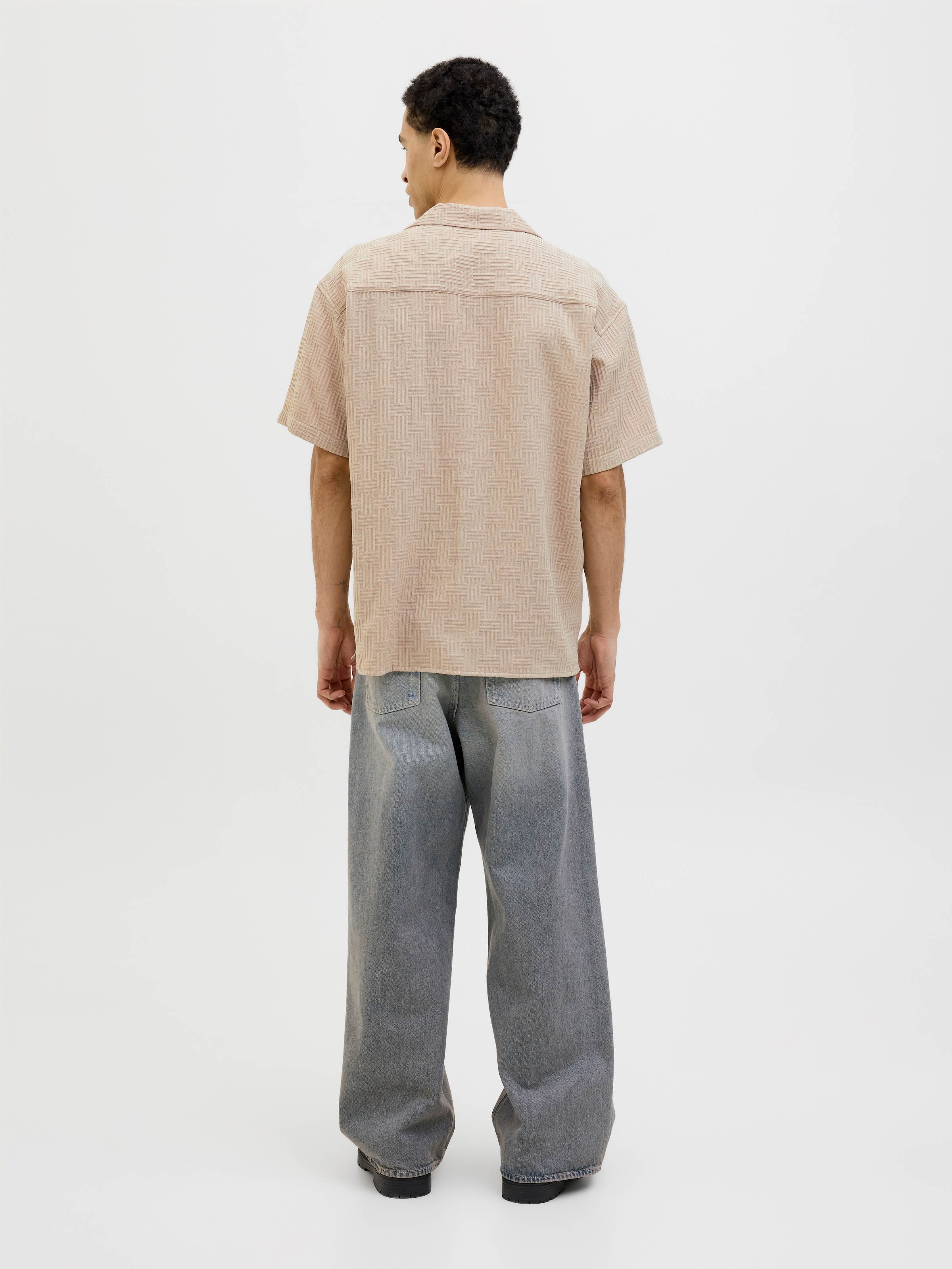 Jack & Jones Kurzarmhemd »JJEMATTEO RESORT SHIRT SS SN«, mit Resort Kragen