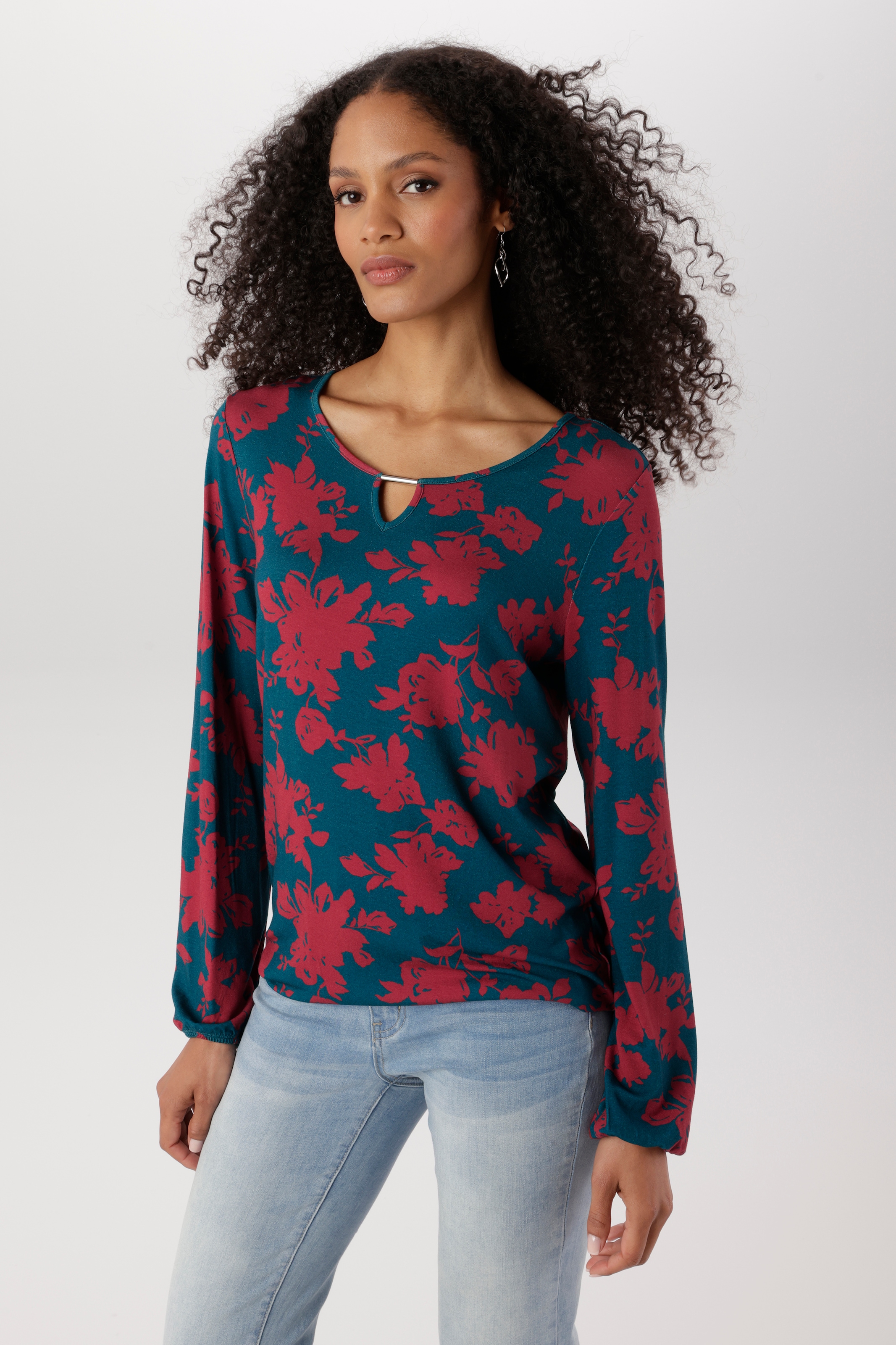 Aniston SELECTED Langarmshirt mit Cut-out und malerischen, floralem Druck - NEUE KOLLEKTION