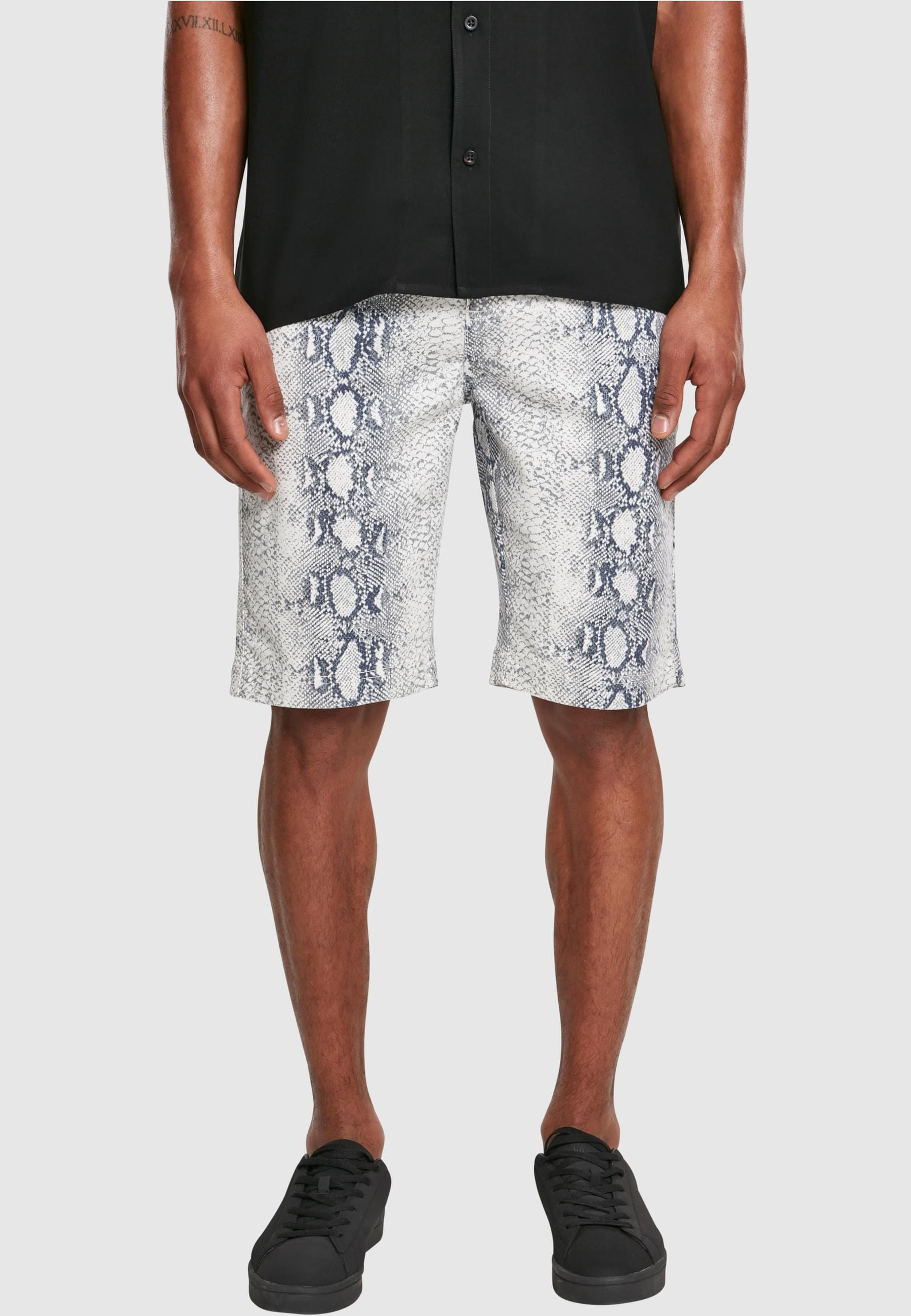 URBAN CLASSICS Stoffhose »Urban Classics Herren AOP Stretch Shorts«, (1 tlg.)