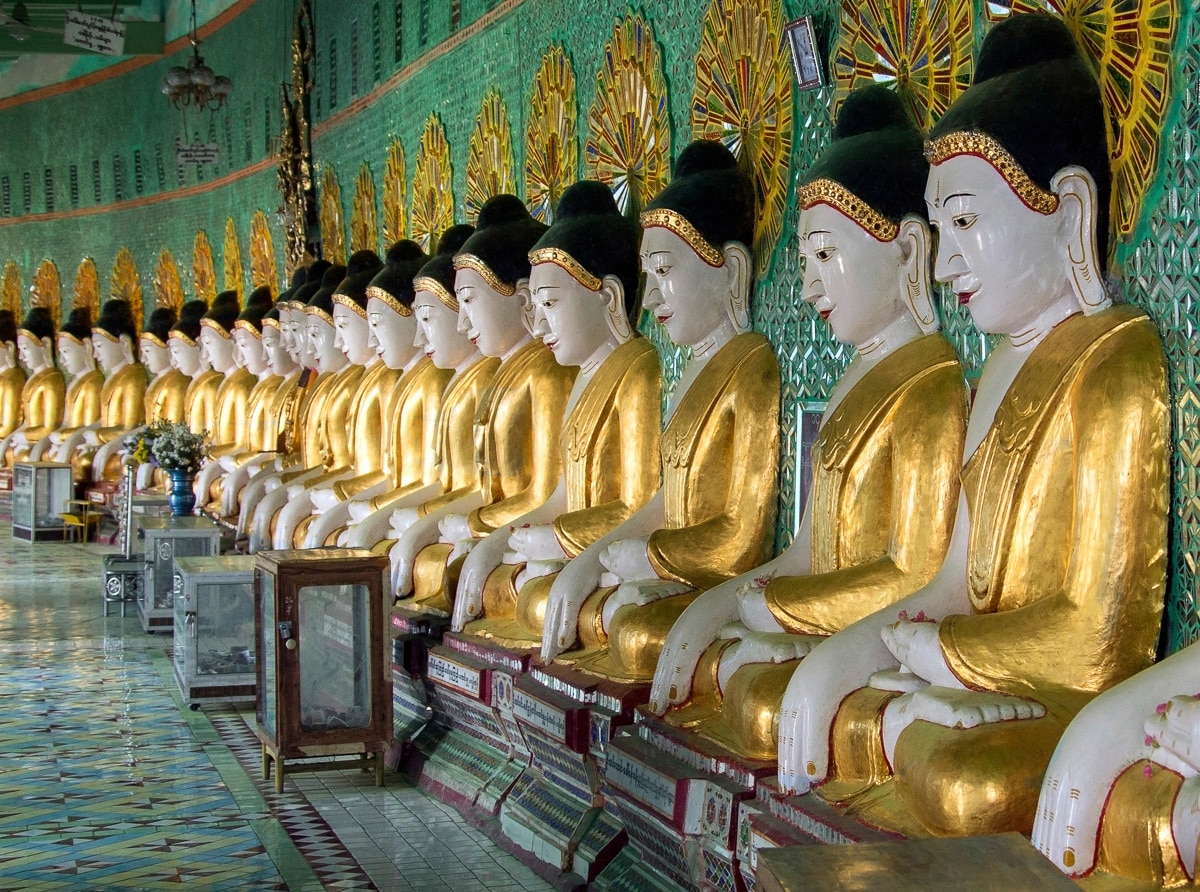 Papermoon Fototapete "U Min Thonze Buddhas"