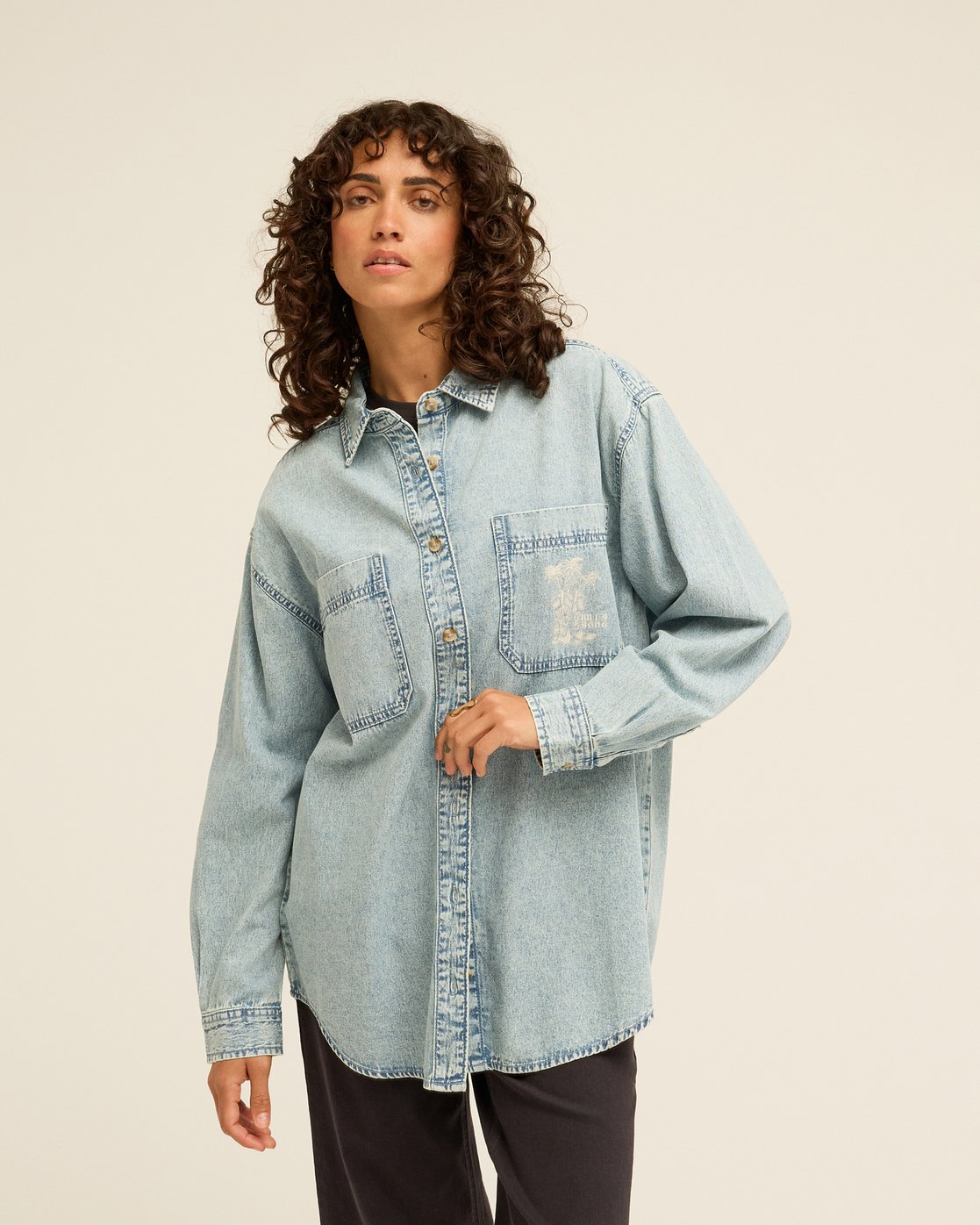 Billabong Jeanshemd "DOWN THE COAST" mit sportlichem Charakter, geradliniger Schnitt, aus Baumwolle