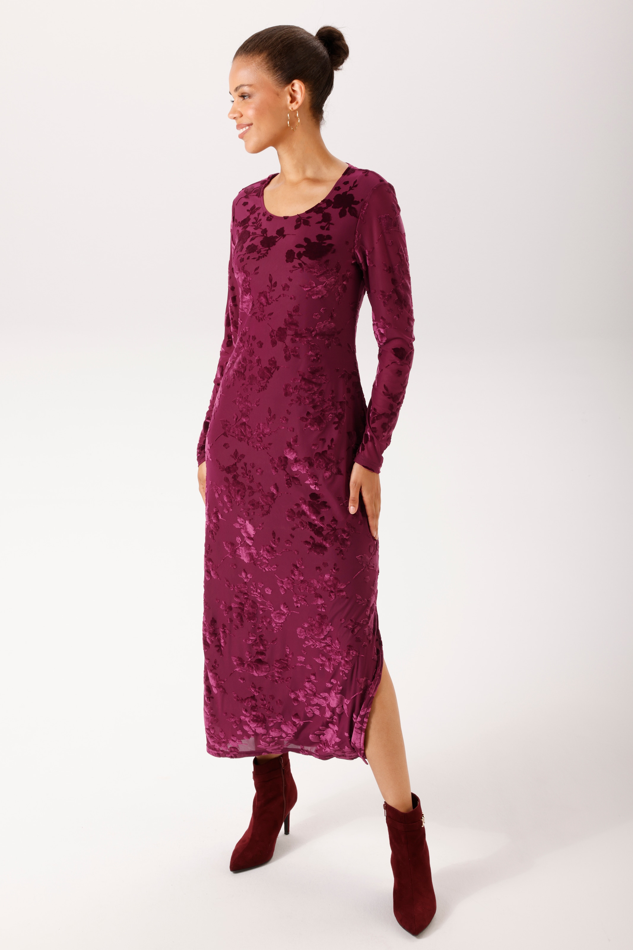 Aniston CASUAL Maxikleid mit Blumen aus edlem Samt - jedes Teil ein Unikat - NEUE KOLLEKTION