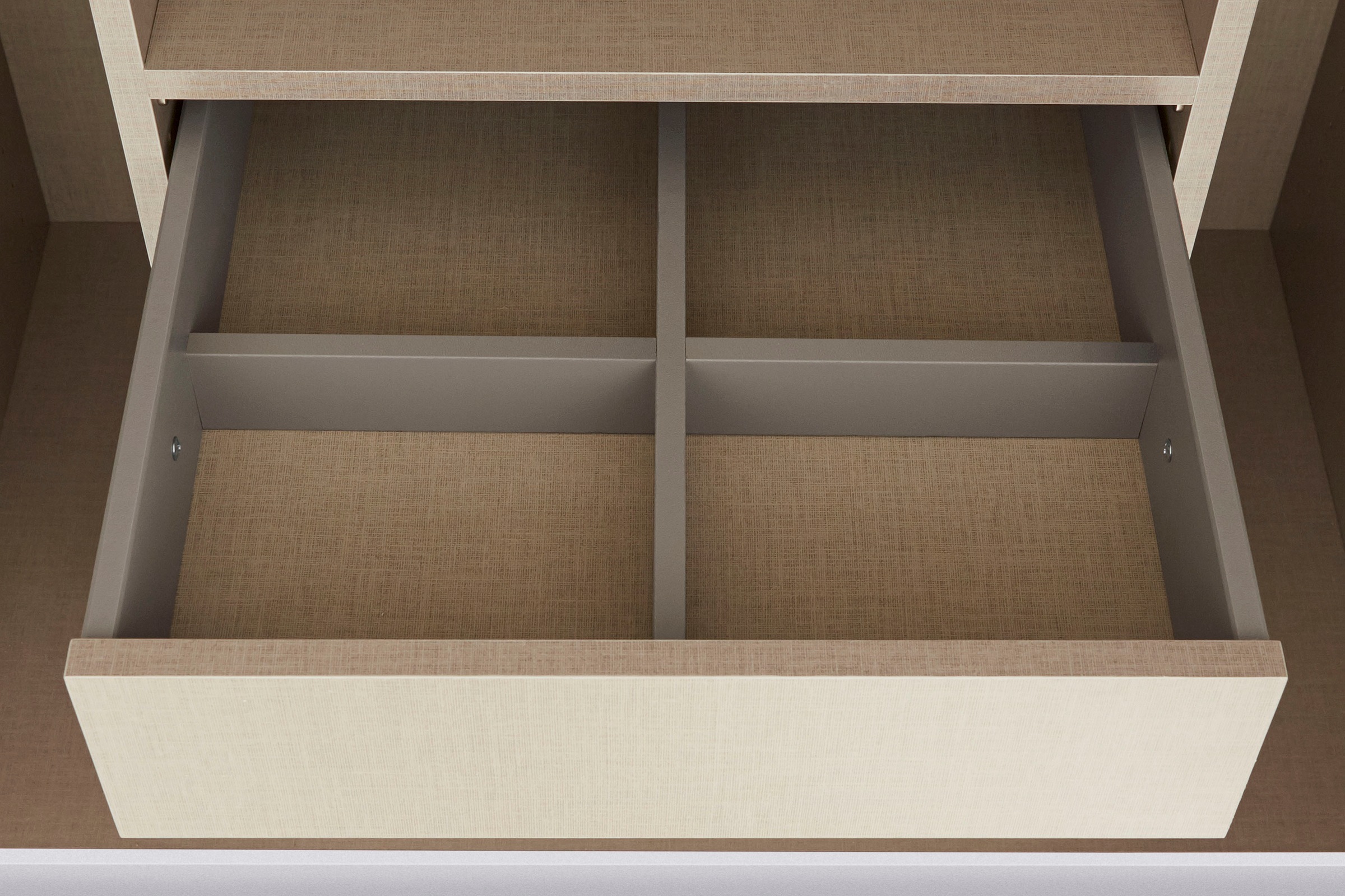 rauch Drehtürenschrank »Kleiderschrank Schrank Garderobe TOPSELLER OTELI inkl. Inneneinteilung«, (erhältlich in Breiten 91-360 cm, ab Breite 136cm inkl. Innenschubladen), mit zusätzlichen Einlegeböden, optional mit Spiegel MADE IN GERMANY