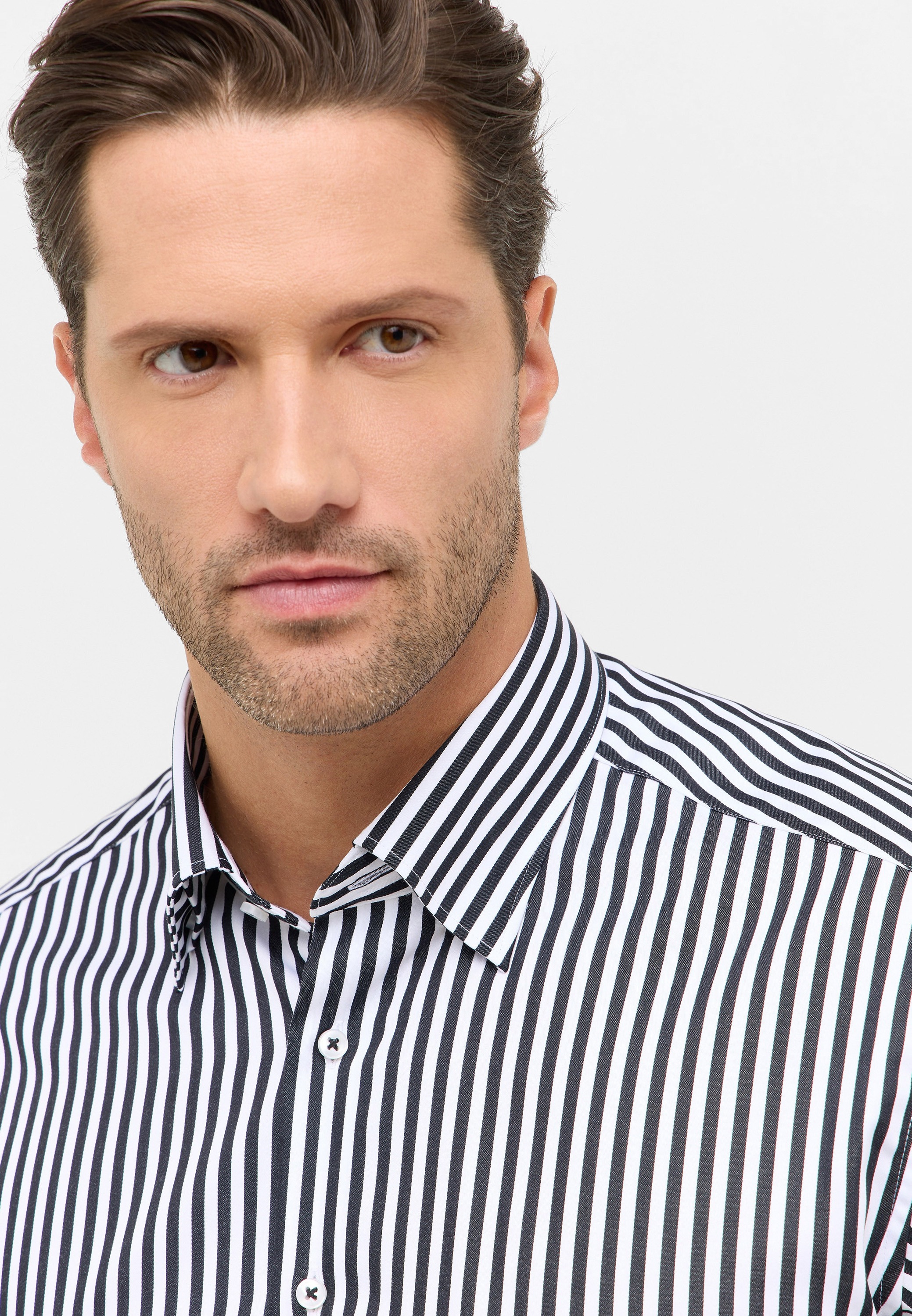 Thumbnail - Eterna Langarmhemd "MODERN FIT" NON IRON (bügelfrei)