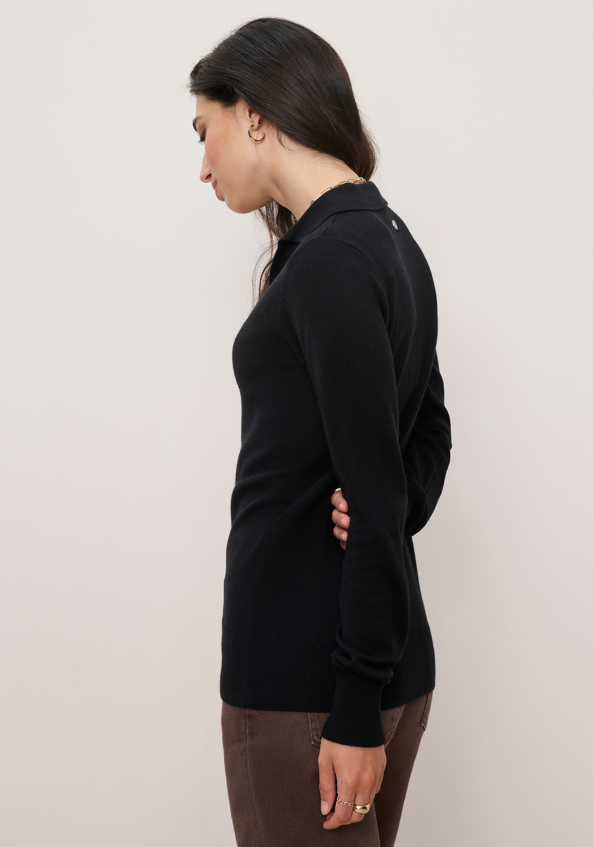 Tamaris Strickpullover »mit Polokragen, figurumspielende Passform, aus Feinstrick« aus weicher Viskosemischung