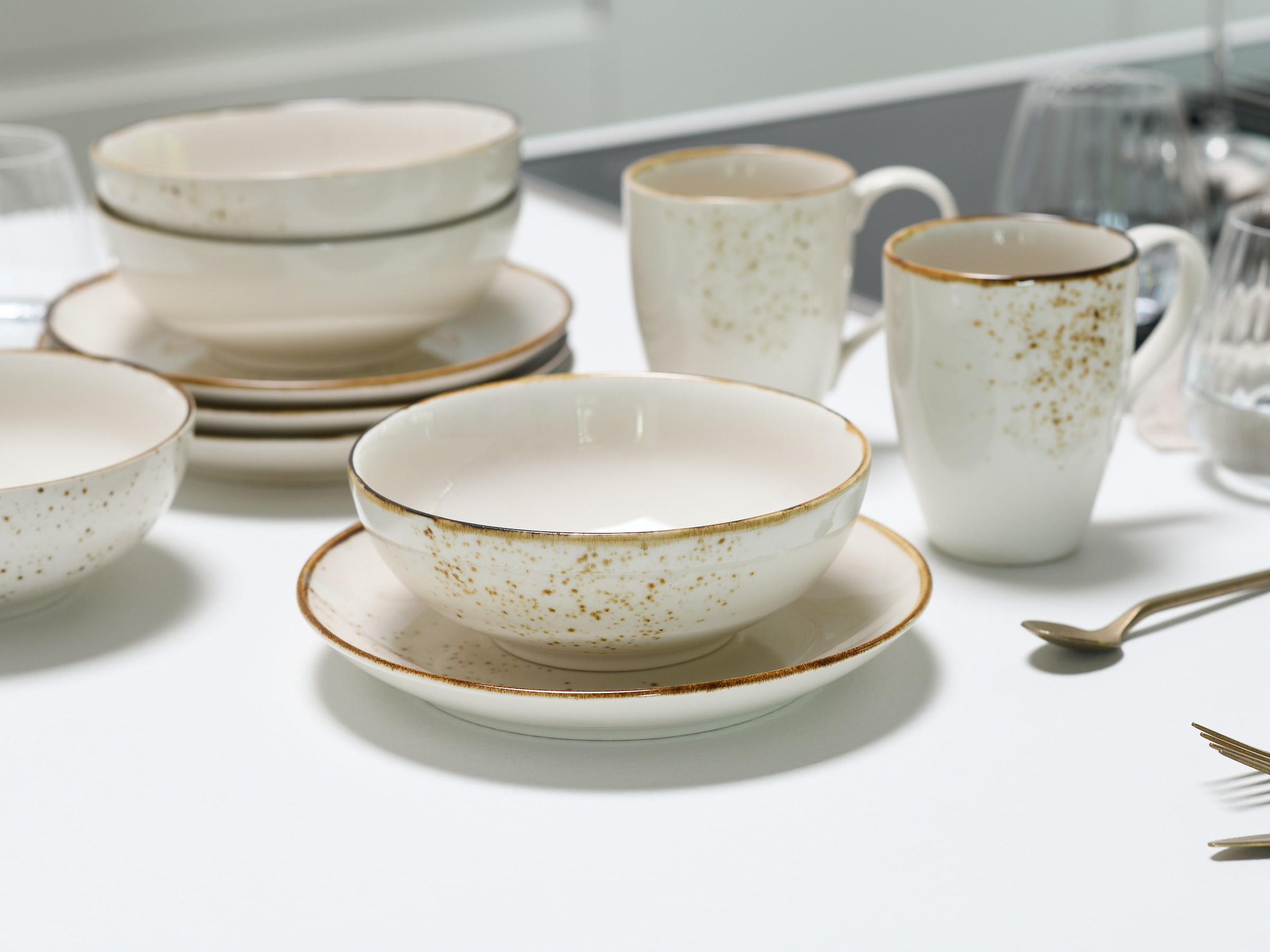 CreaTable Kaffeeservice »Nature Collection, Service, 12-tlg.« Handgemalte Sprenkel und Ränder, Reaktivglasur