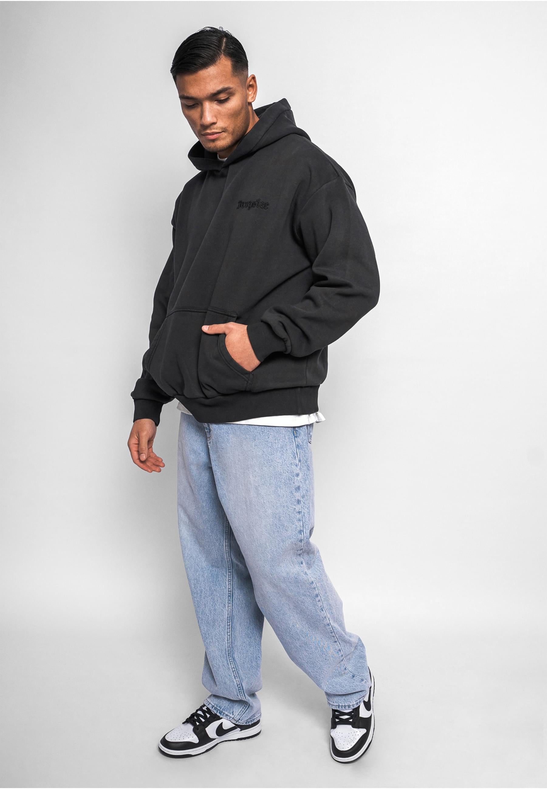 Dropsize Kapuzensweatshirt »Dropsize HEAVY OVERSIZE EMBO HOODIE«, 1 Stk.
