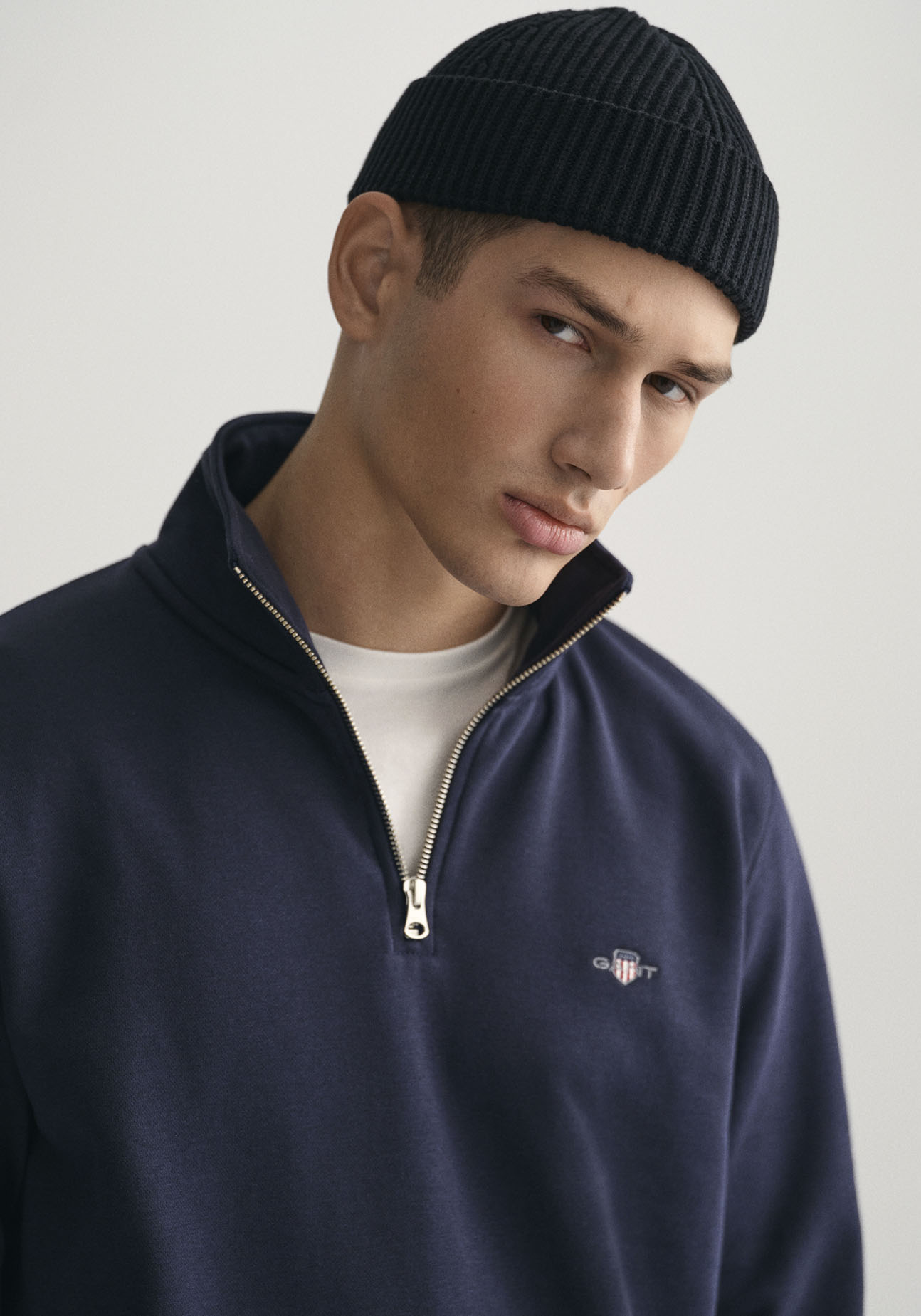 Thumbnail - Gant Sweatshirt "REG SHIELD HALF ZIP SWEAT", mit Logostickerei auf der Brust