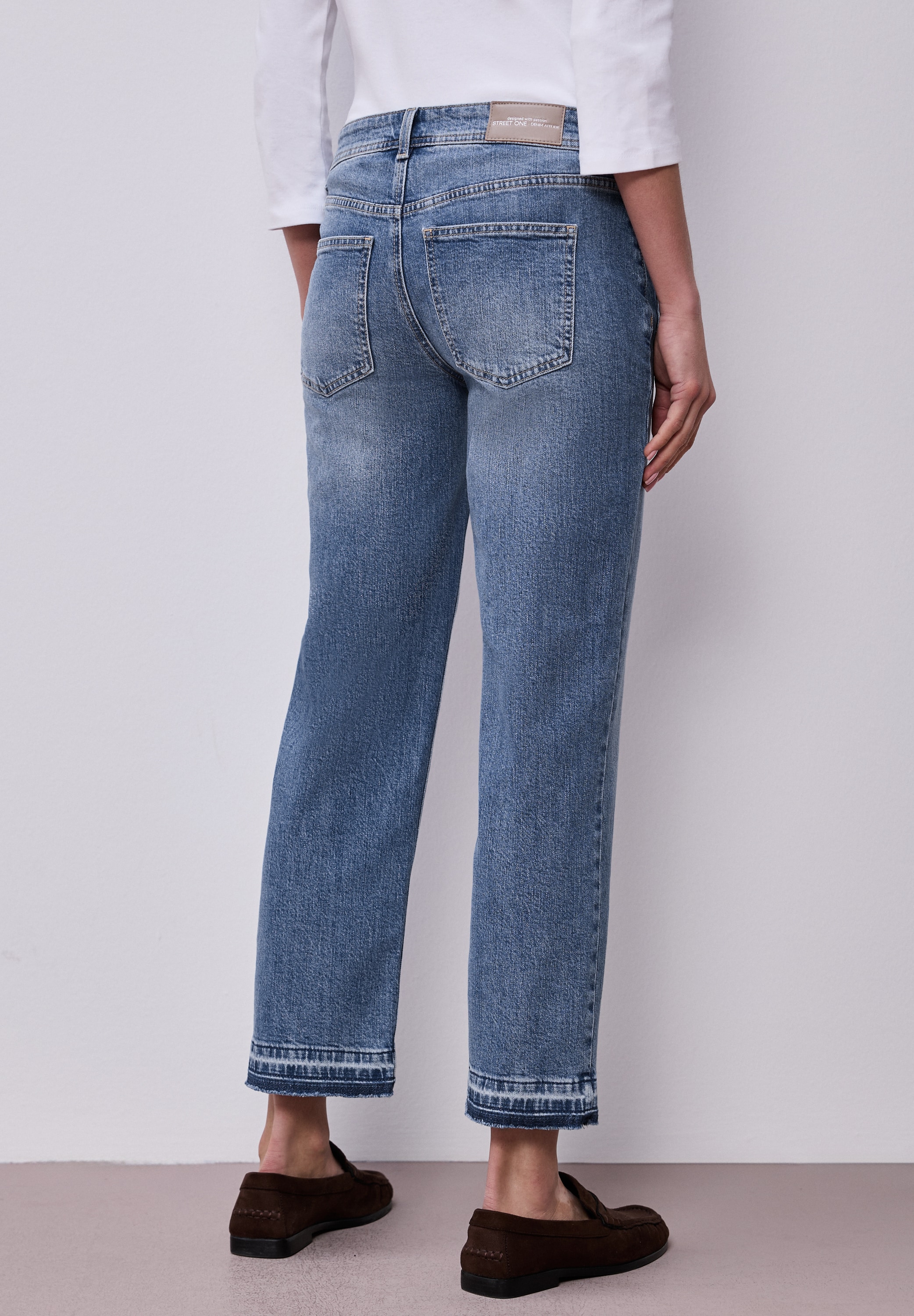STREET ONE Straight-Jeans »Style Amalia« mit Saumdetail