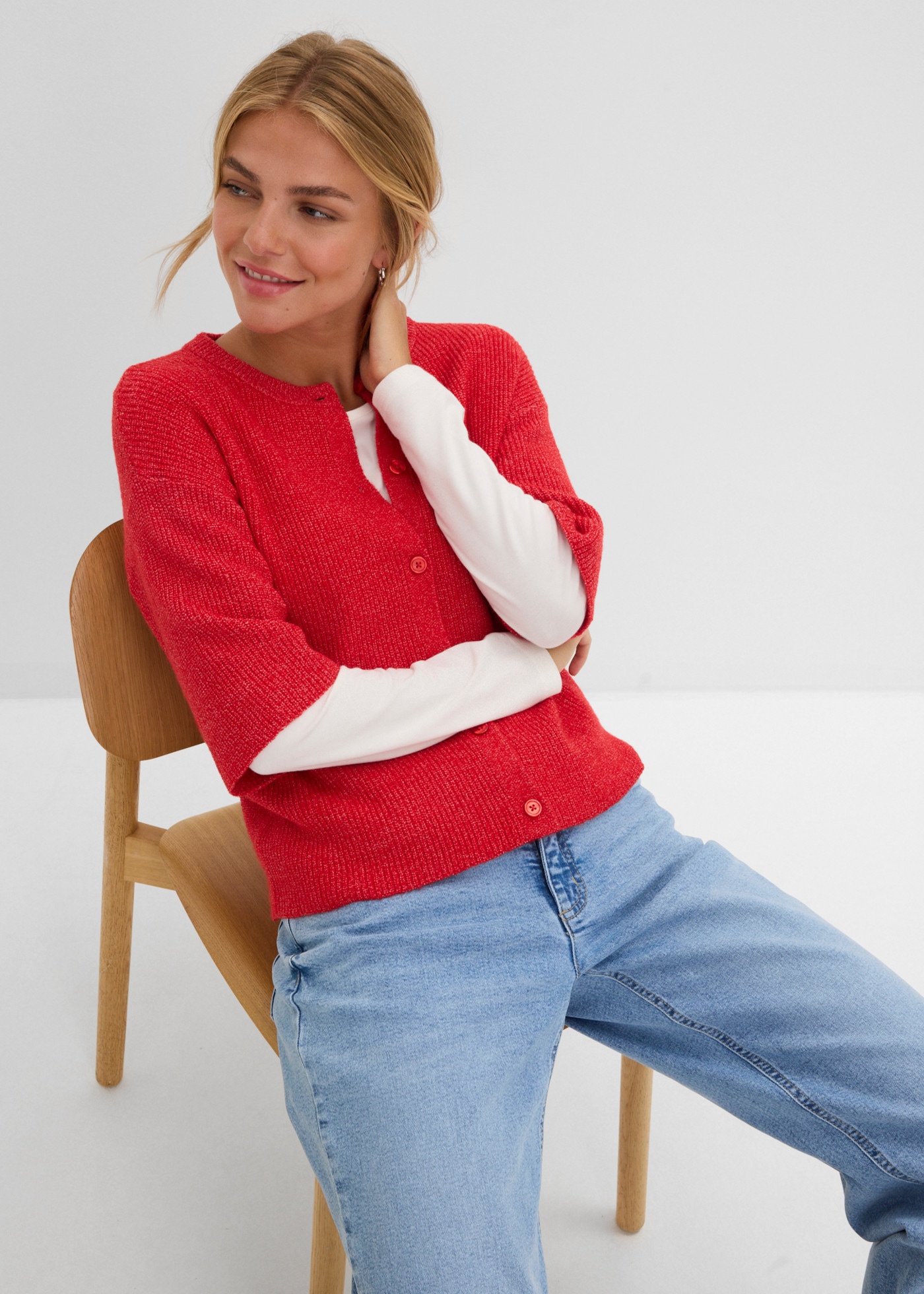 bonprix Strickjacke mit Knopfleiste, Oversize-Passform, Halbarm, im Casual-Stil